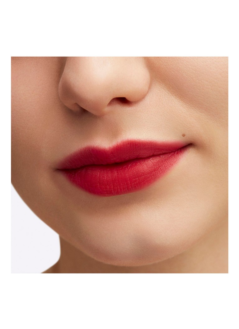 Rossetto liquido Powder Kiss di M·A·C