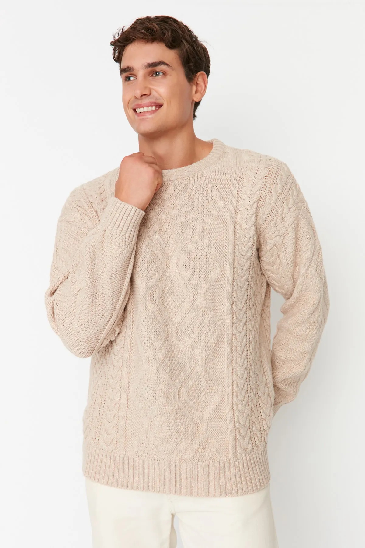 Trendyol Collection  Stone Unisex Oversize Wide Fit Rundhalspullover mit geflochtenem Haar TMNAW23KZ00280