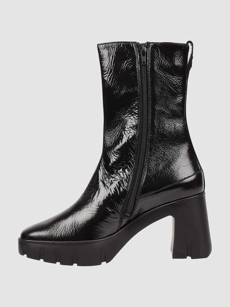 Stiefelette aus Leder in schwarz