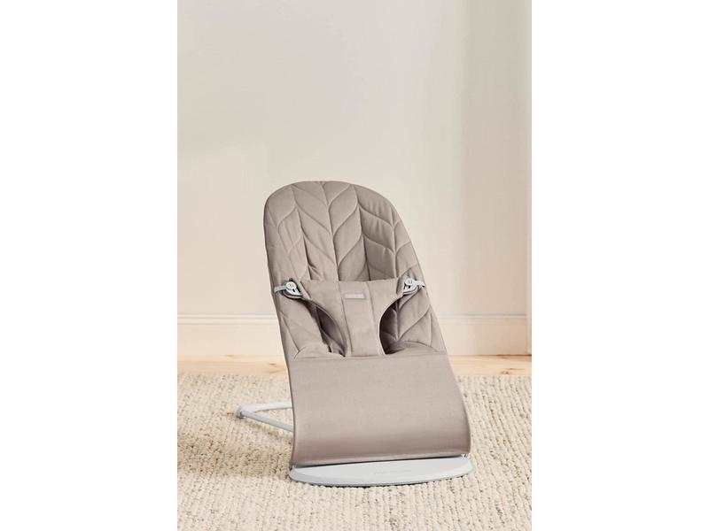 Transat Bliss gris sable en coton, matelassage pétale et cadre gris clair