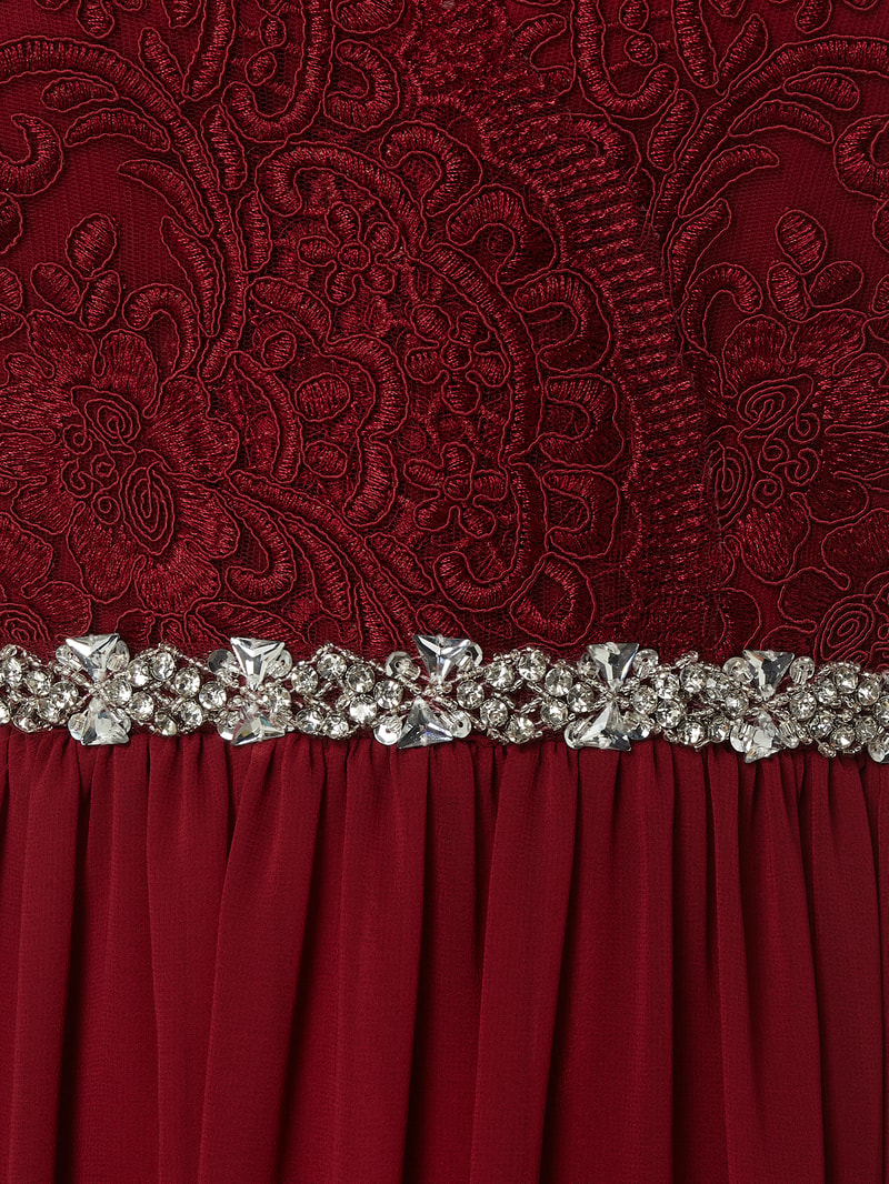 PLUS SIZE Abendkleid aus Tüll und Chiffon in bordeaux rot