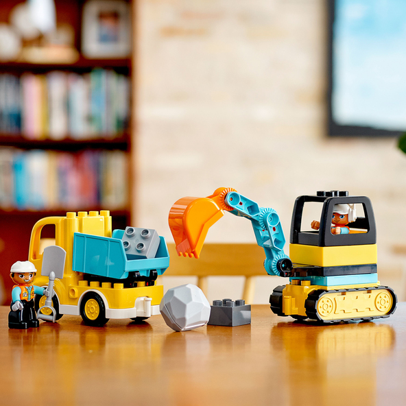 DUPLO® Bagger und Laster 10931