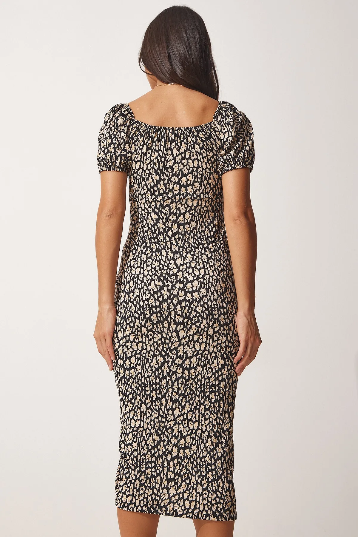 Happiness İstanbul  Schwarzes, dunkelbeiges, gerafftes Saran-Sommerstrickkleid für Damen DD01202