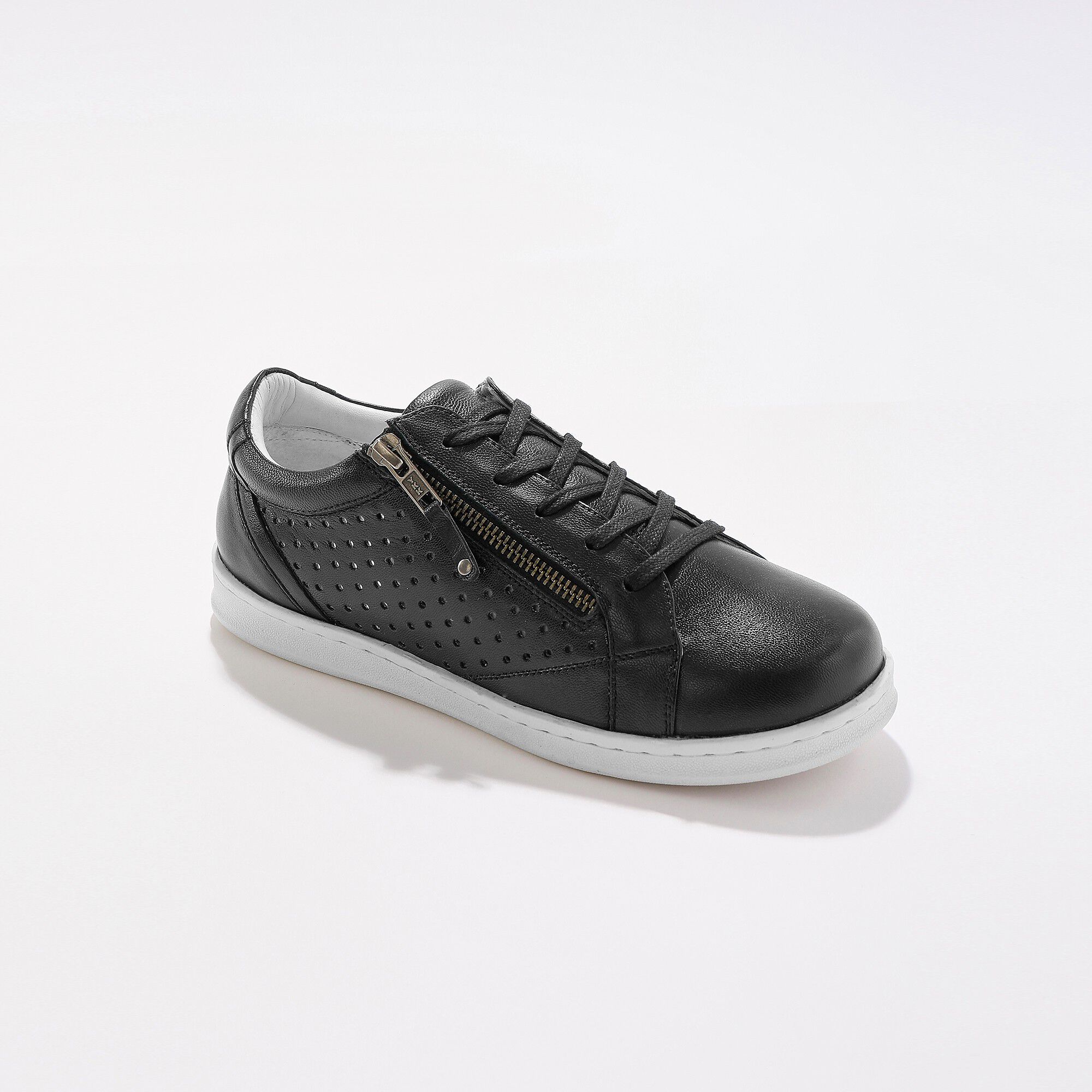 Tennis zippée en cuir perforé