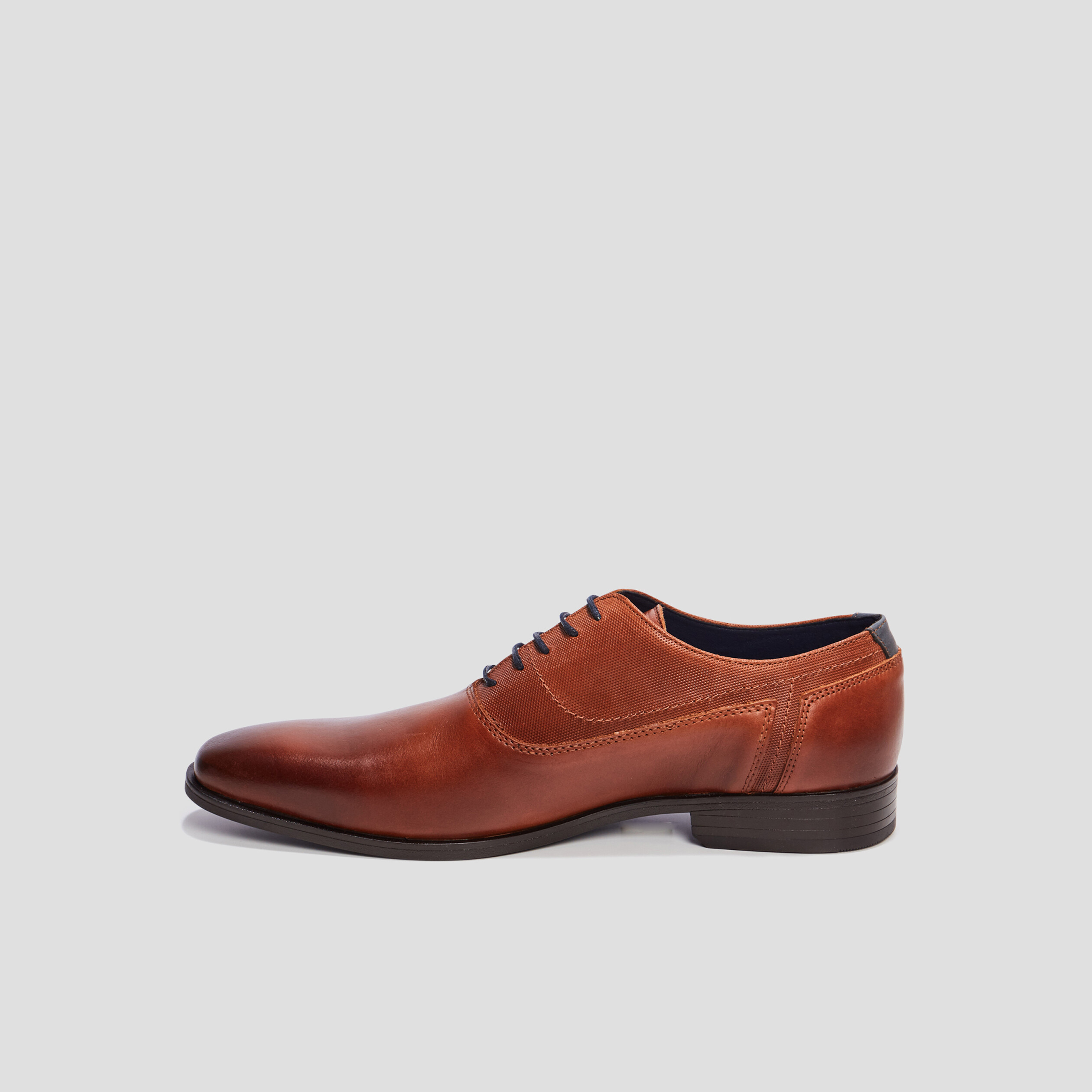 Derbies à lacets en cuir marron homme | La Halle