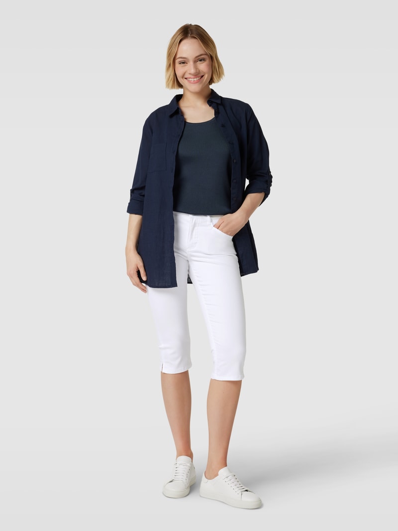 Caprijeans mit Eingrifftaschen in weiß