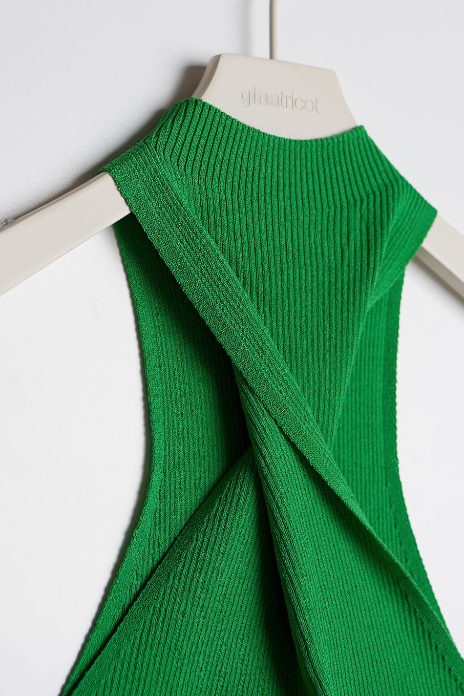 Twist knitted top