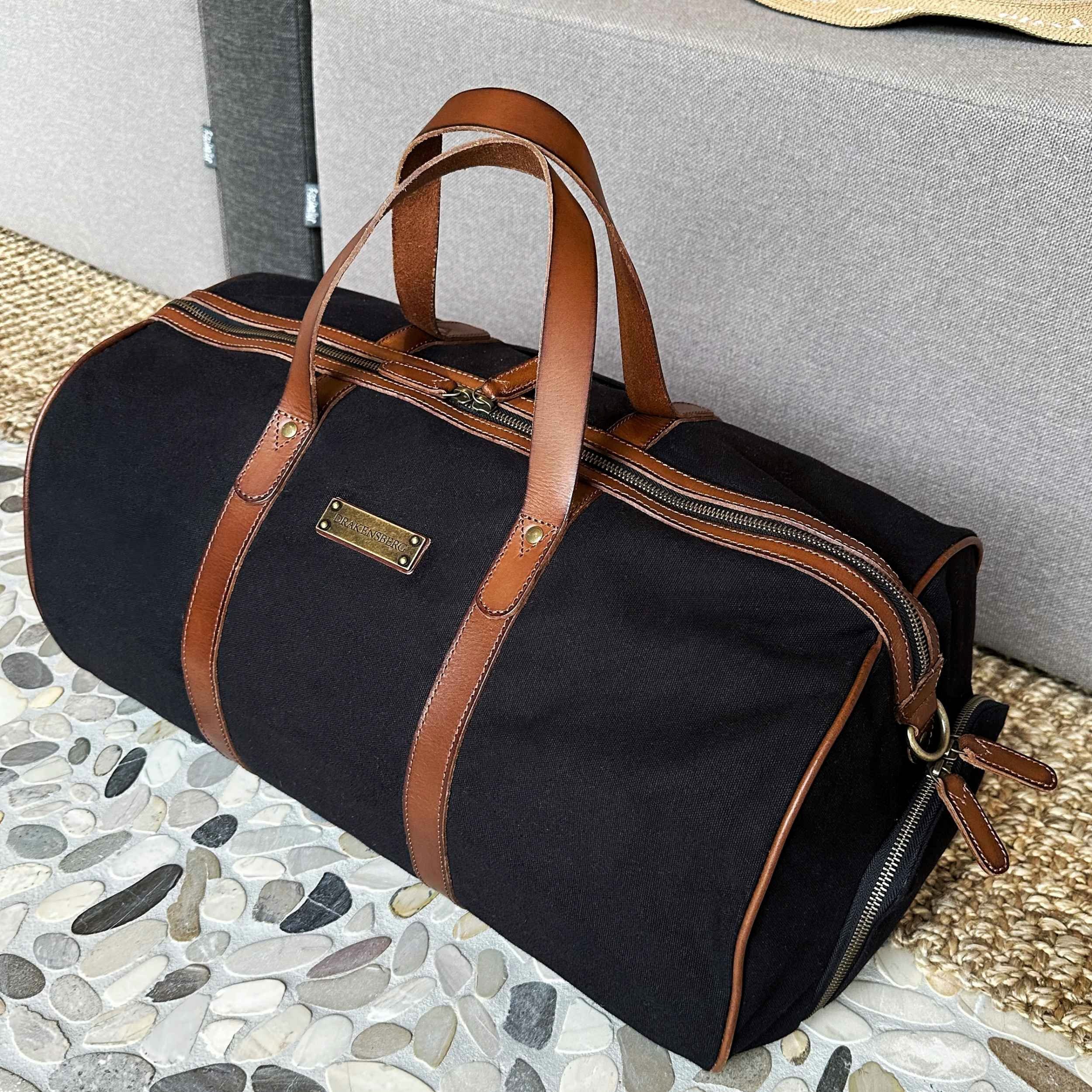 DRAKENSBERG Reisetasche Weekender Toby Schwarz, Sporttasche mit Schuhfach für Damen und Herren, Canvas und Büffelleder