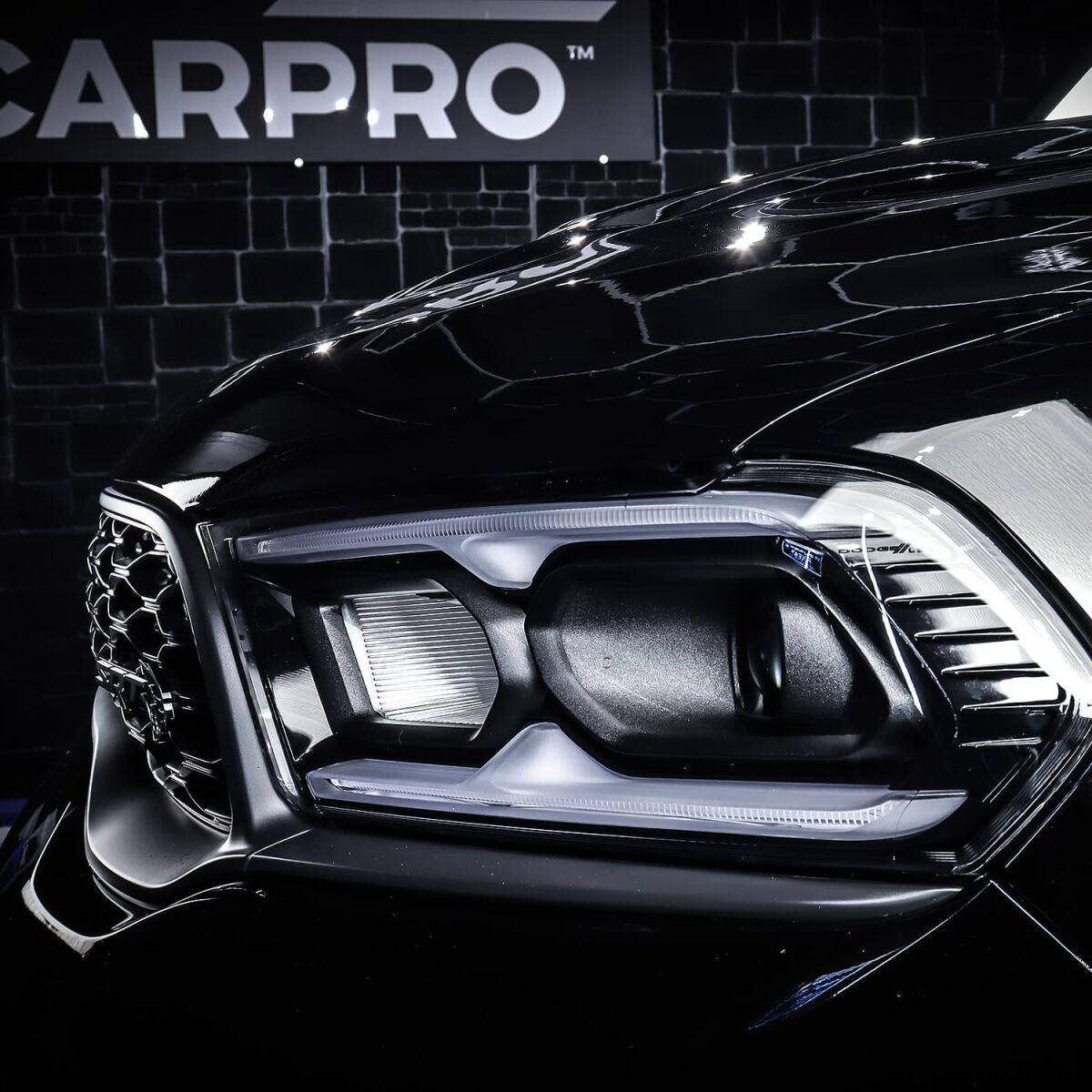 CarPro Perl Kunststoff- & Gummipflege 4L
