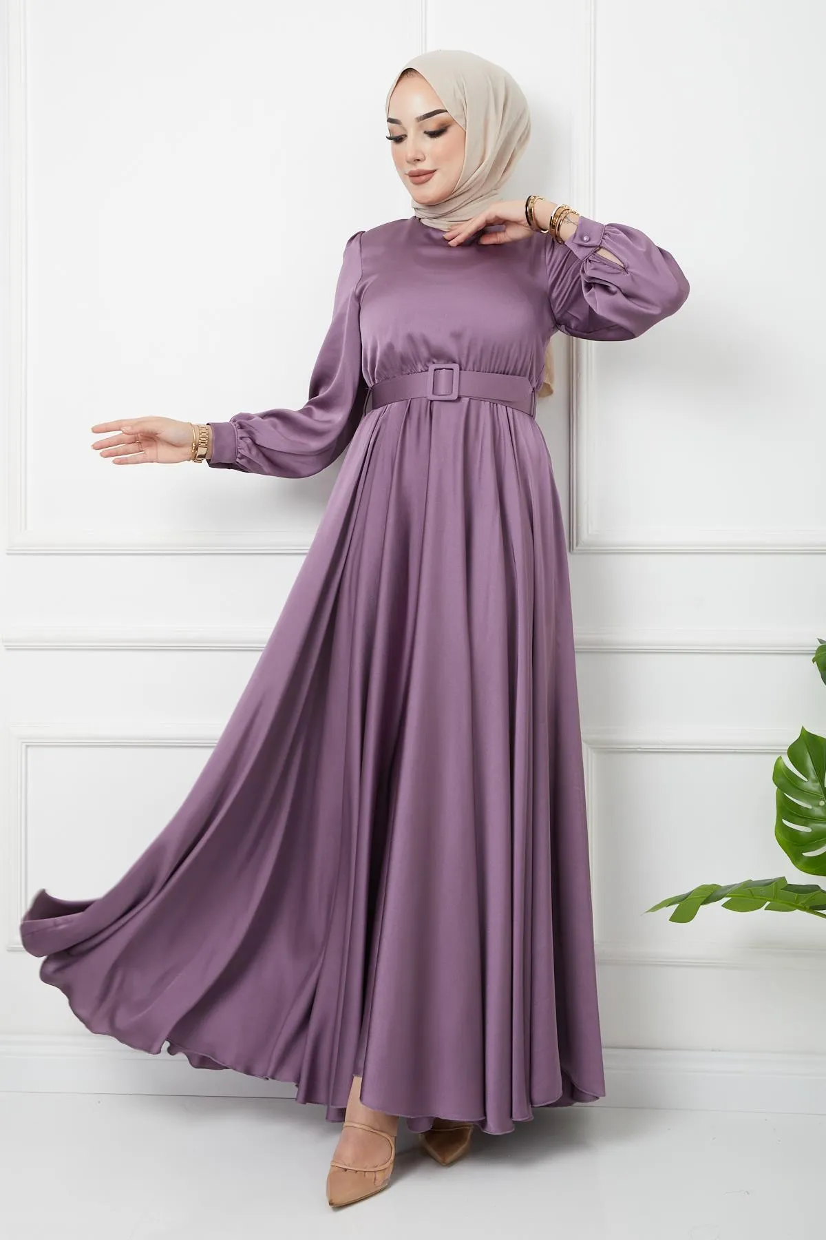 Olcay  Ausgestelltes Abendkleid mit Gürtelzubehör Flieder 1602