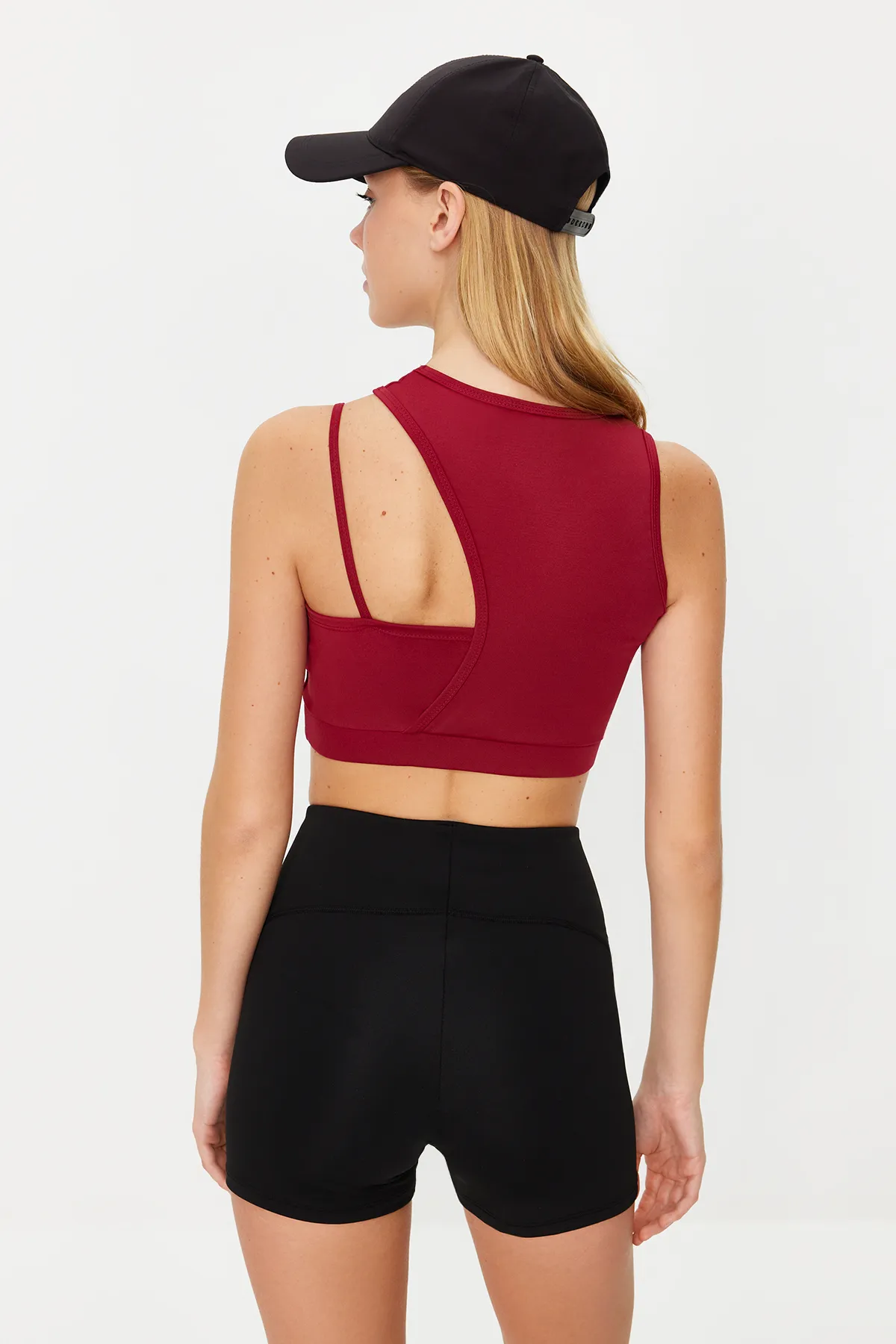 Trendyol Collection  Viva Magenta Strick-Sport-BH mit mittlerem Halt/Styling-Seilträger THMSS23SS00017