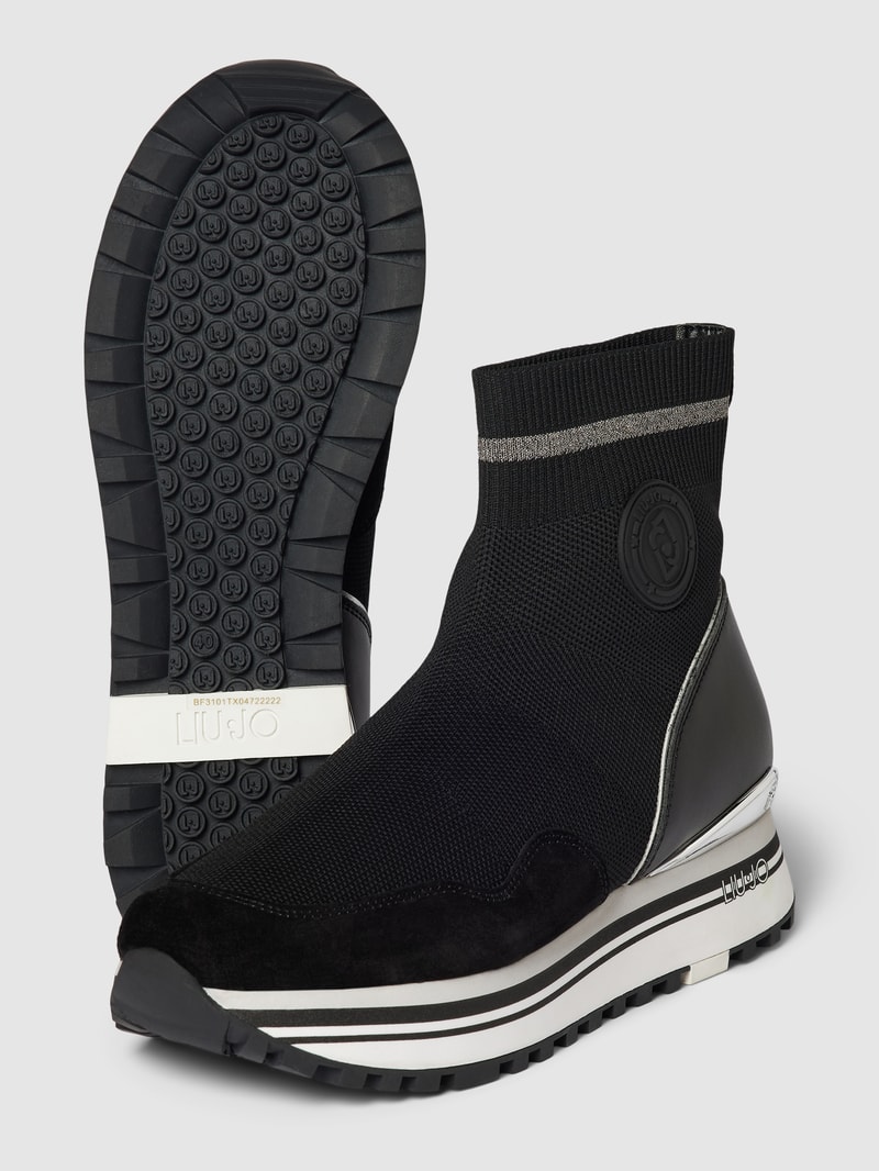 Sock-Sneaker mit Label-Patch Modell 'WONDER' in schwarz