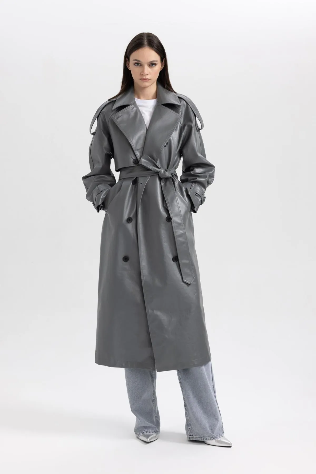 DeFacto  Trenchcoat aus Kunstleder im Relaxed Fit B1392ax23au