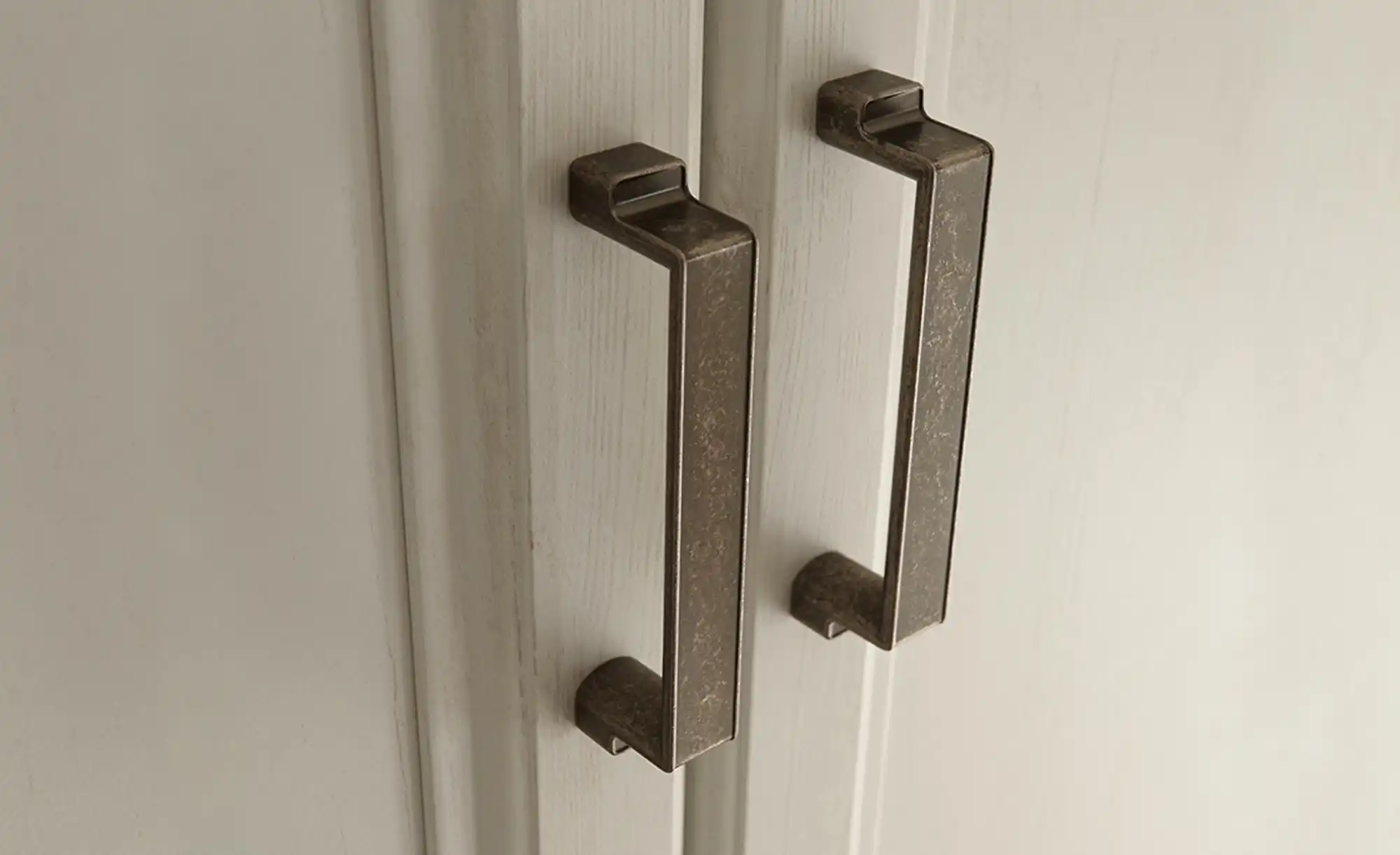 Kleiderschrank