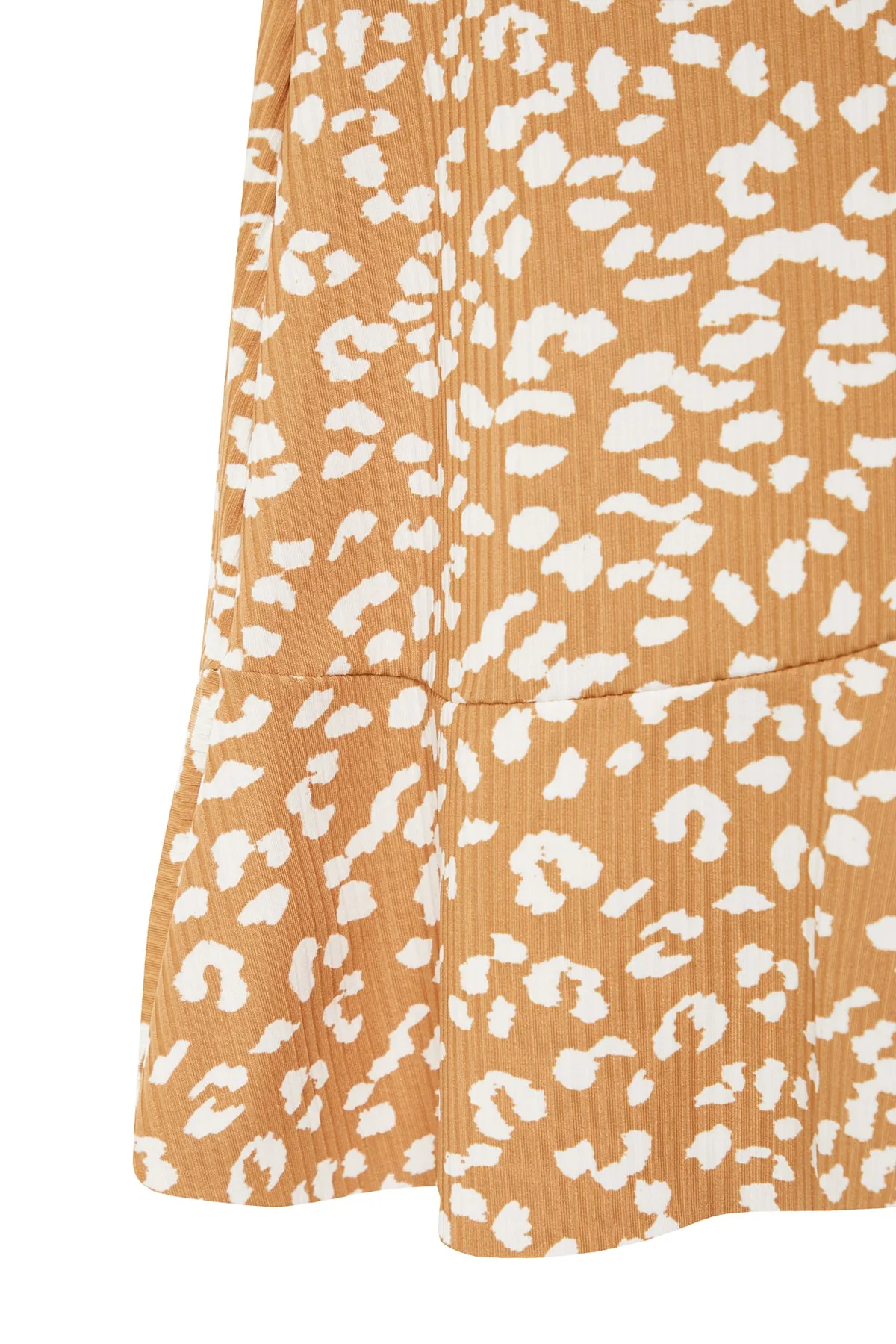 Trendyol Collection  Beiger Midirock aus Stretch-Strick mit Animalprint, hoher Taille, Raffung und Volant TWOSS21ET0029