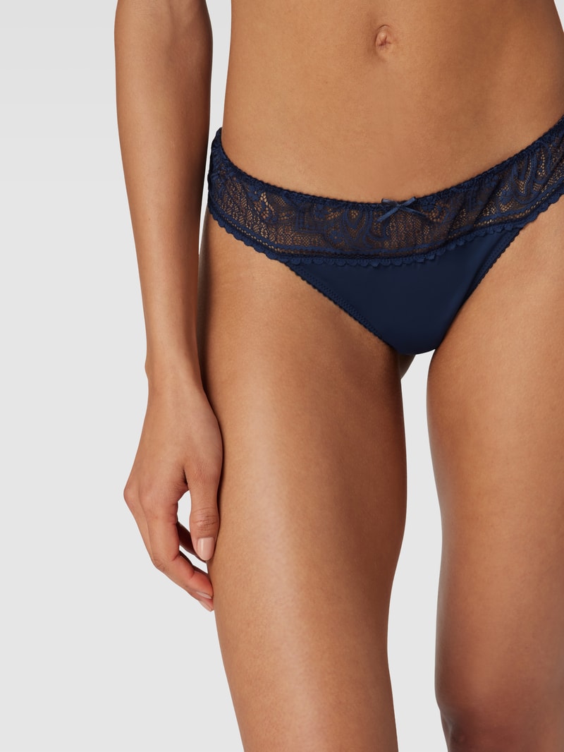 String mit floralem Spitzenbesatz Modell 'Luciana' in dunkelblau