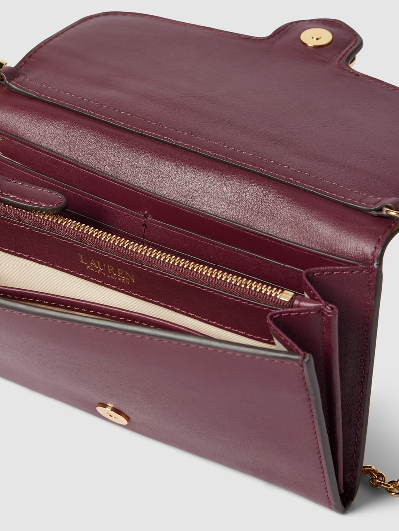 Crossbody Bag mit Label-Applikation Modell 'ADAIR' in bordeaux rot