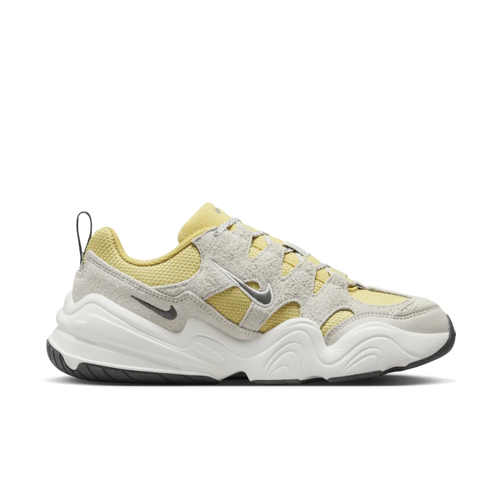 Nike Tech Hera DR9761-700 / gelb