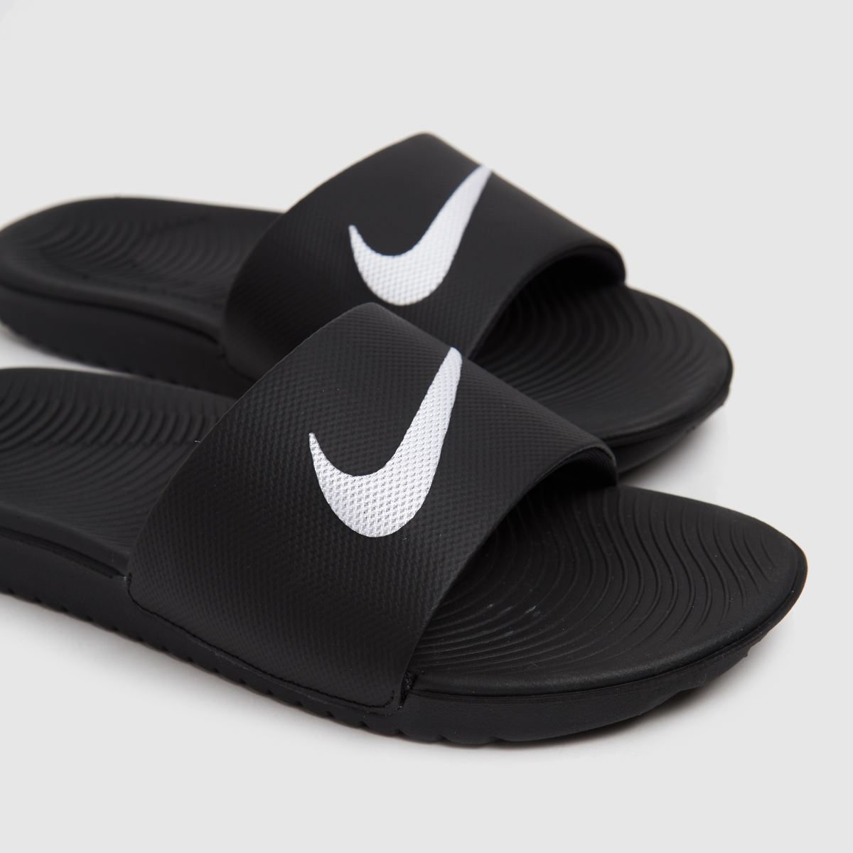 Nike fekete-fehér Kawa ifjúsági szandál