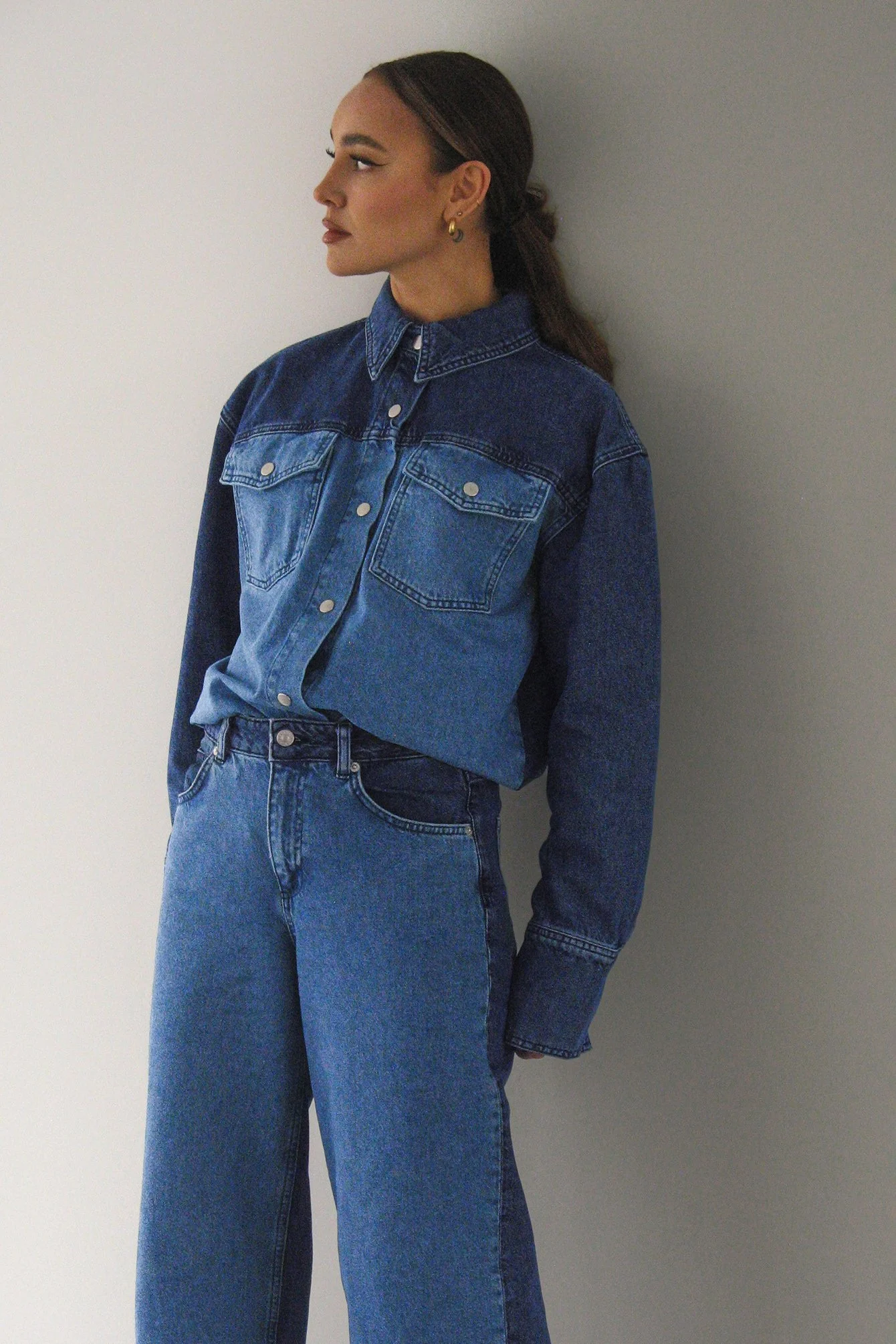 Zweifarbiges Jeanshemd
