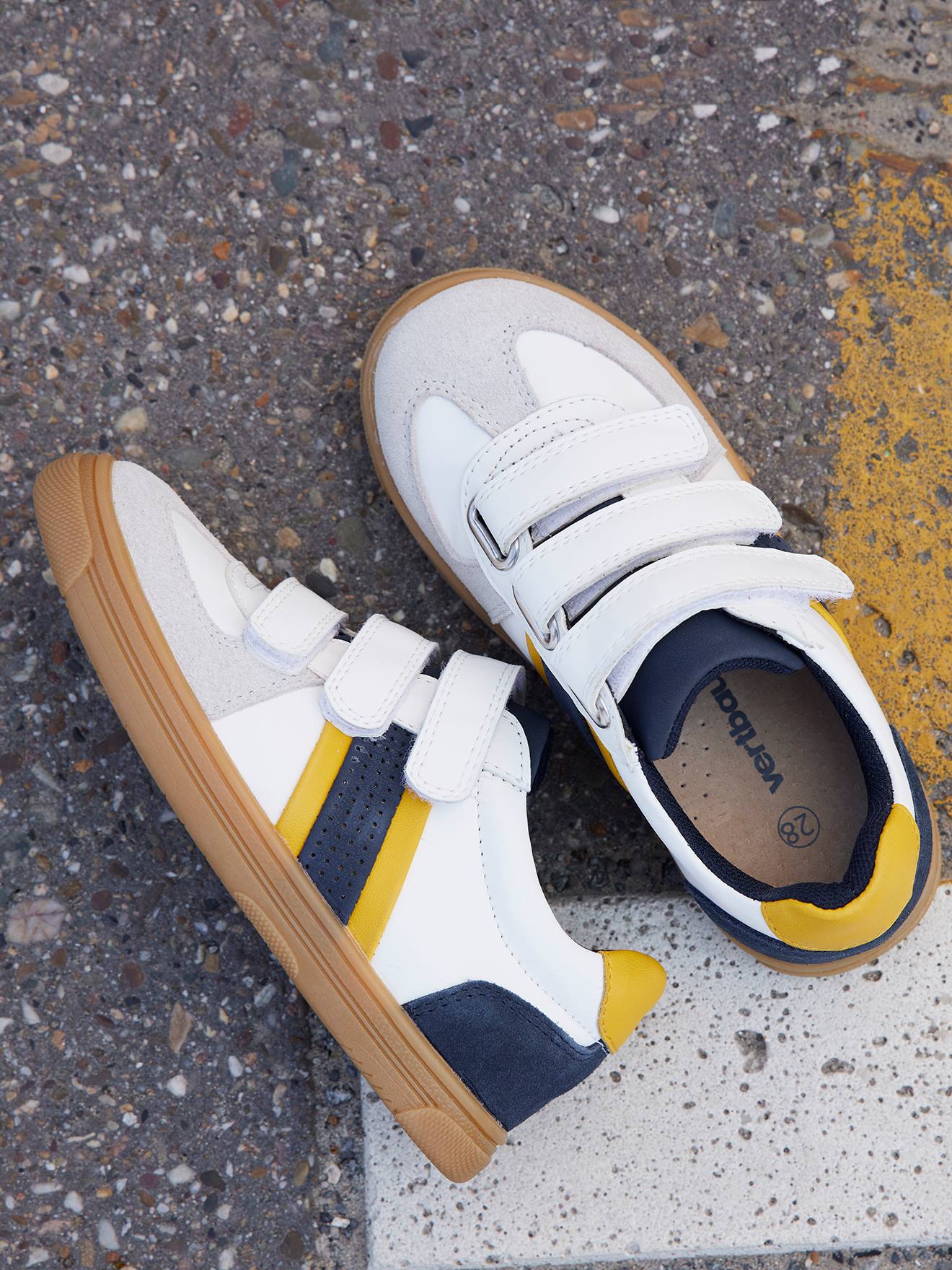 Vertbaudet Jungensneakers mit Klettverschluss - weiß/marine/gelb