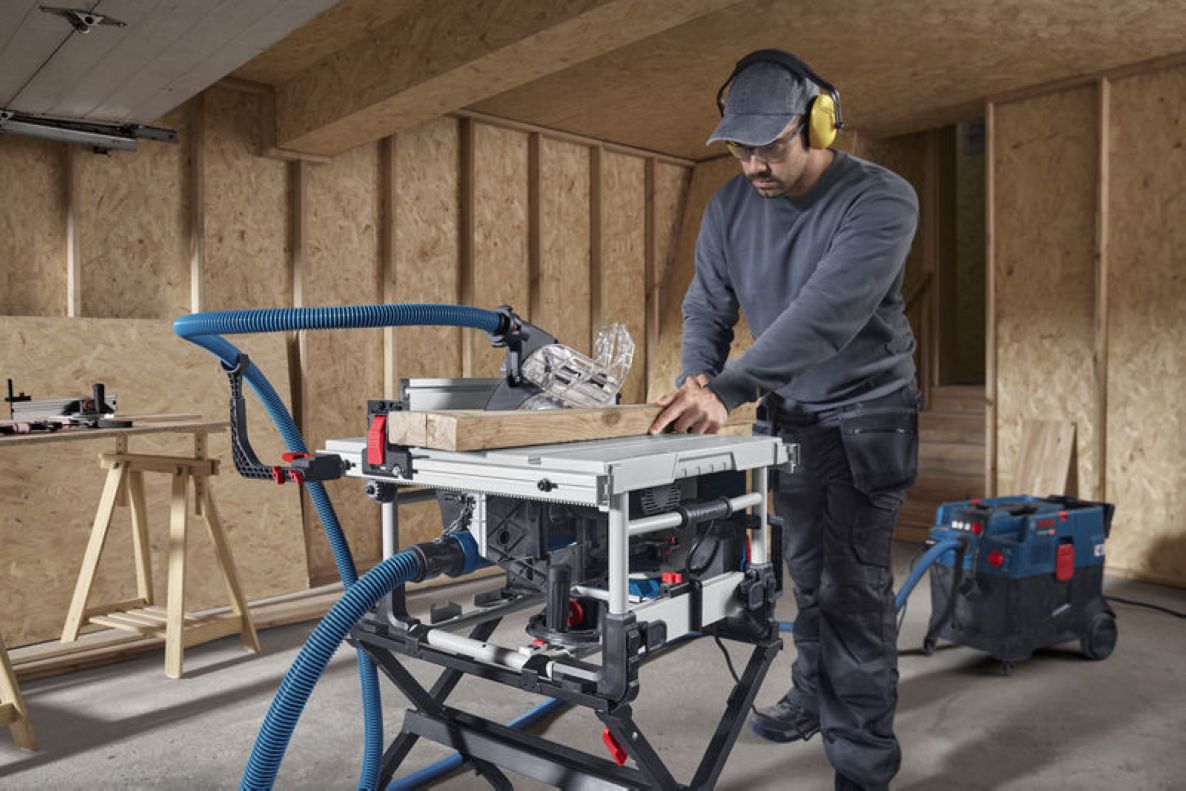 Bosch plava 0601B30600 GTS 70-216 stolna pila u kutiji
