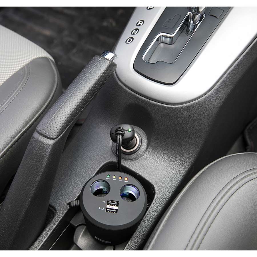 Doppel-Verlängerungskabel für die Zigarettenanzünderbuchse von Norauto, inkl. 2 USB 3.1. A Anschlüsse und Batterietester, 12/24V, 10 A Sicherung, 1 Stück - ATU