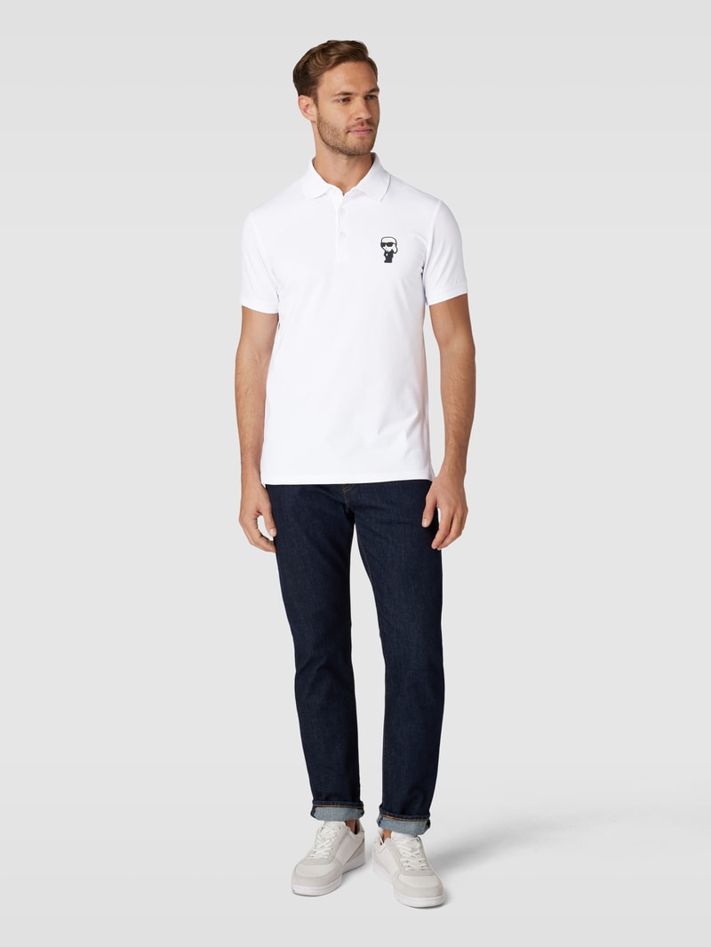 Poloshirt mit Motiv-Patch in weiß