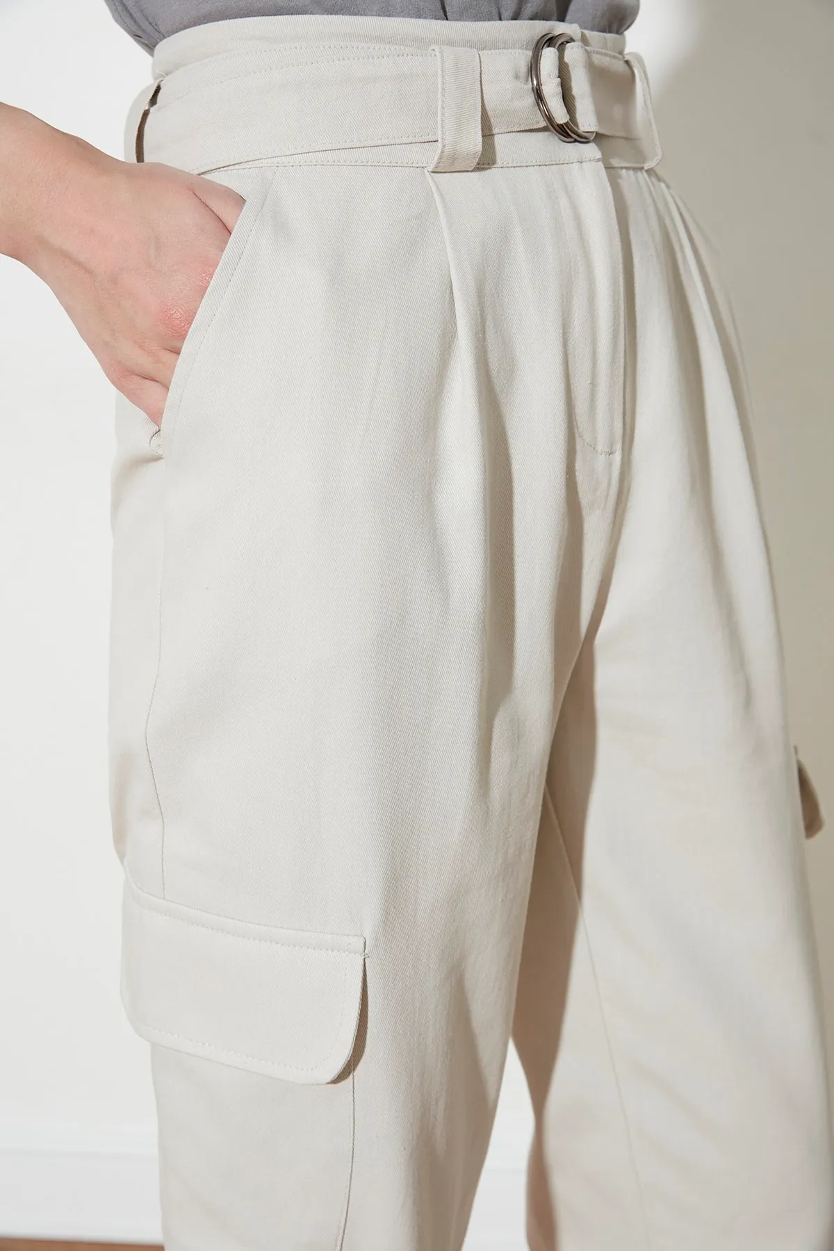 Trendyol Collection  Cargo-Webhose mit Steingürtel TWOSS21PL0138