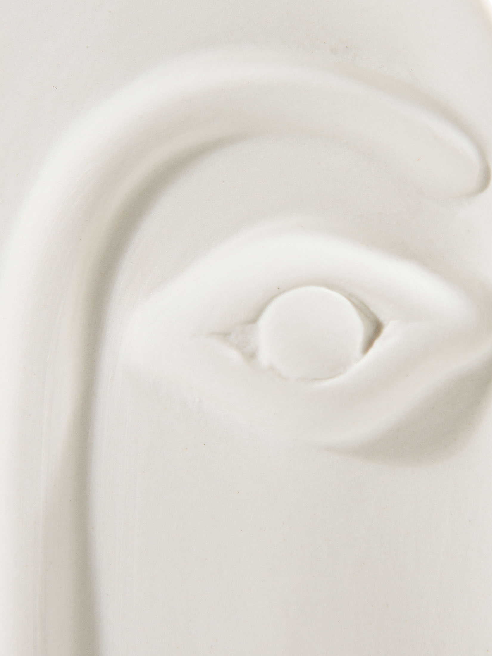 Ugur Vase, Weiss