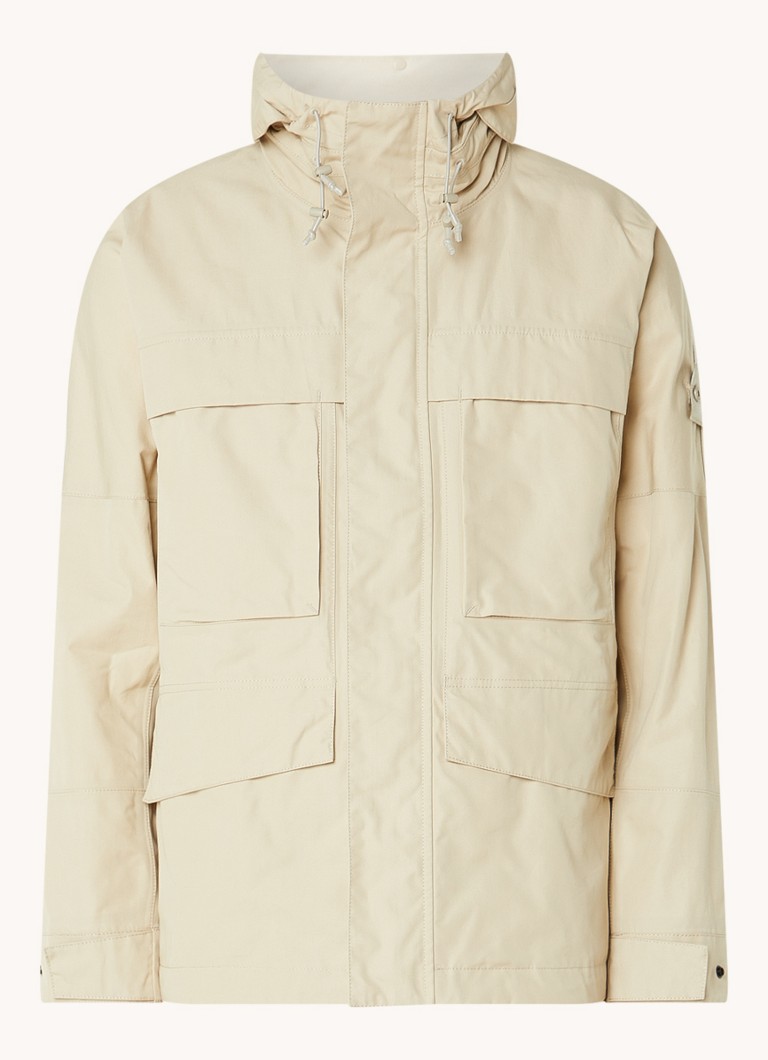 Αντιανεμικό Stone Island 433F1 από οργανικό βαμβάκι με τσέπες αερισμού και λογότυπο