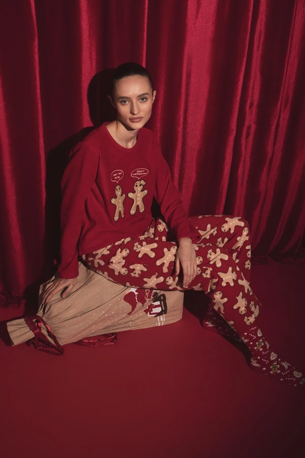 DeFacto  Bedrucktes Fleece-Pyjama-Set mit Rundhalsausschnitt und Neujahrsmotiv zum Verlieben