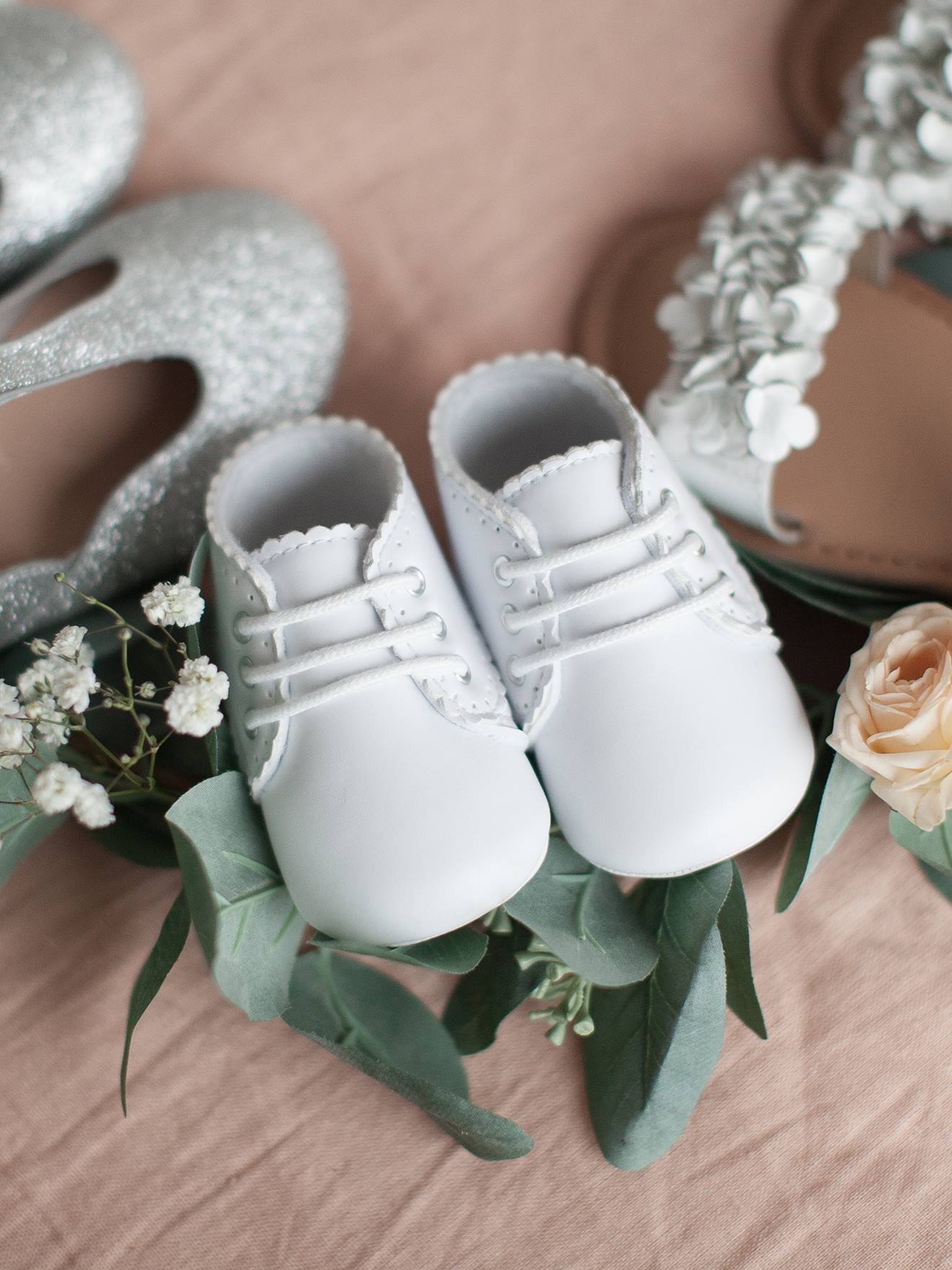 Bottillons souples bébé à lacets nouveau né blanc