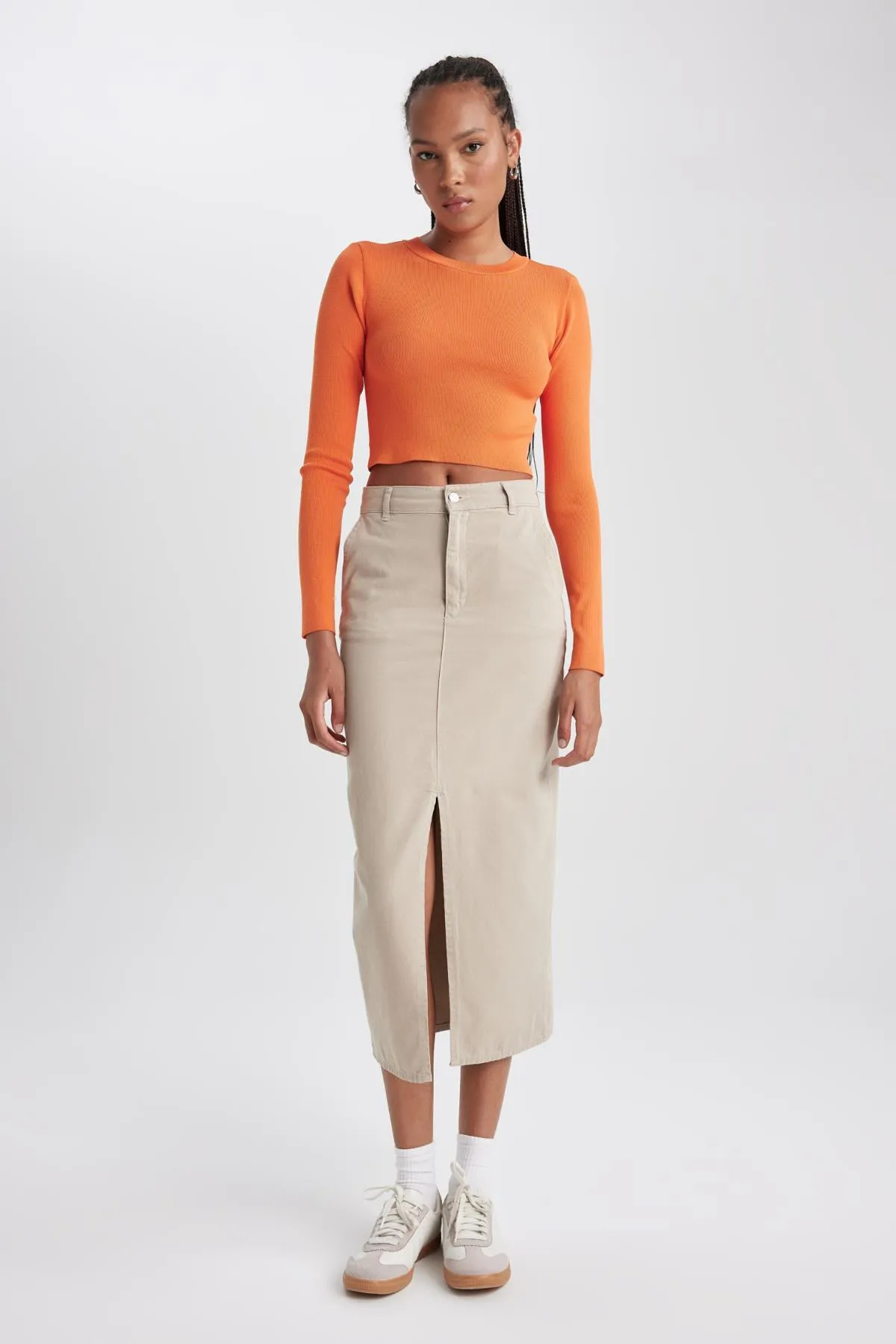 DeFacto  Maxi-Bleistiftrock aus Gabardine mit Schlitz B2464ax23au