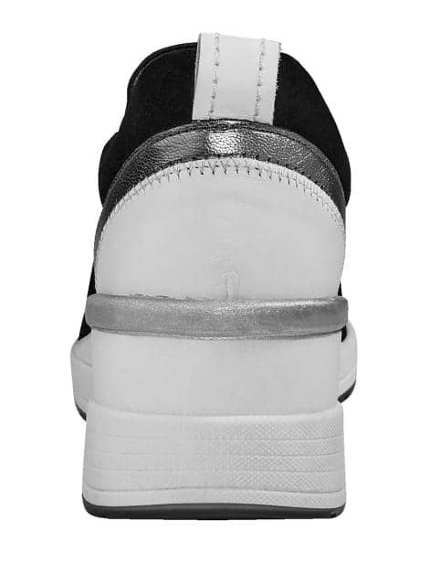 Slipper mit besonders hohem Keilabsatz