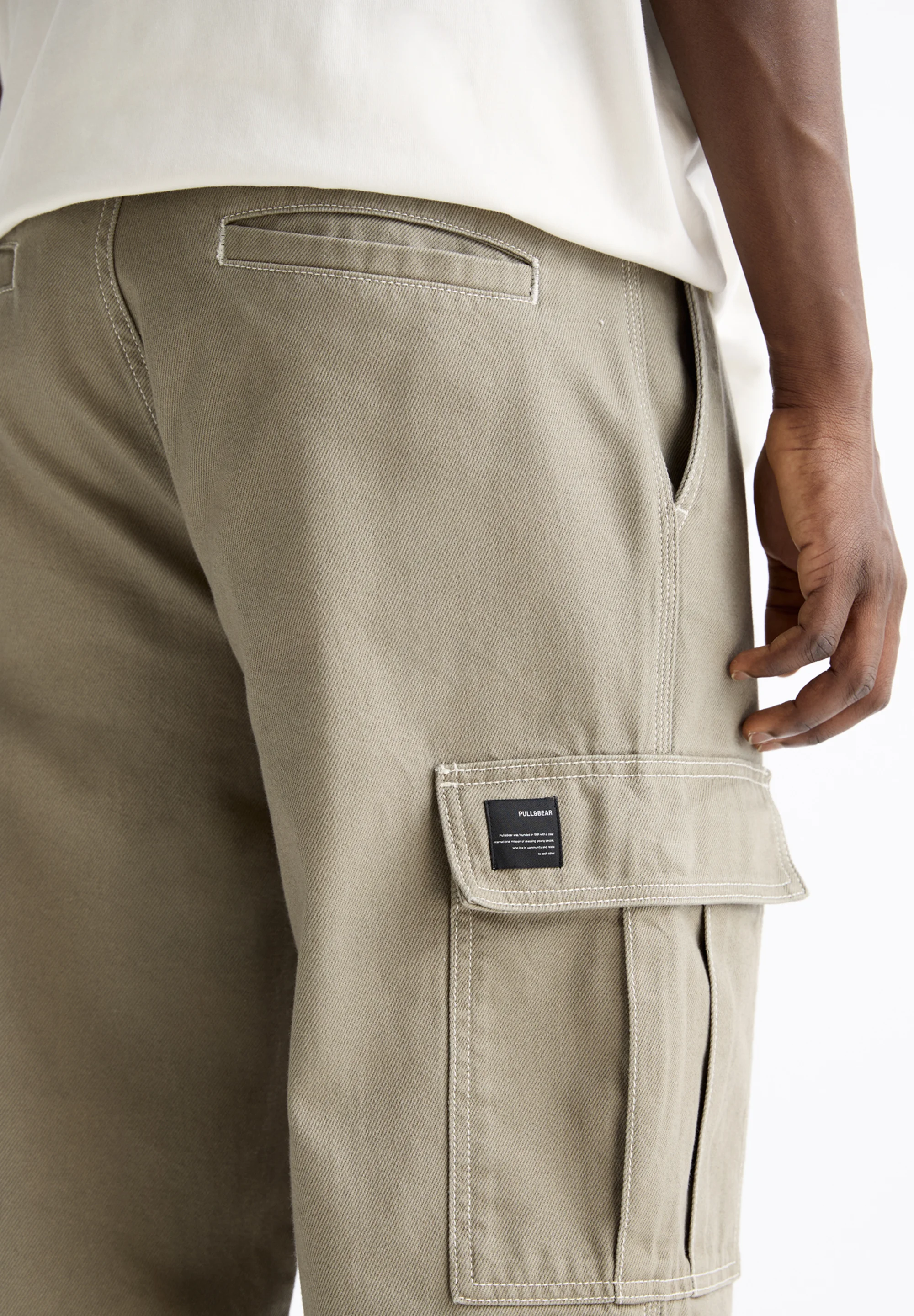 PULL&BEAR COSTURA EN CONTRASTE - Pantalón cargo