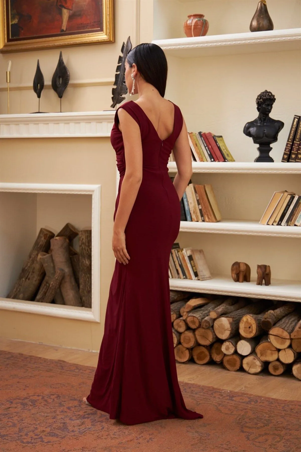 Carmen  Langes Abendkleid mit Schlitz in Burgunderrot