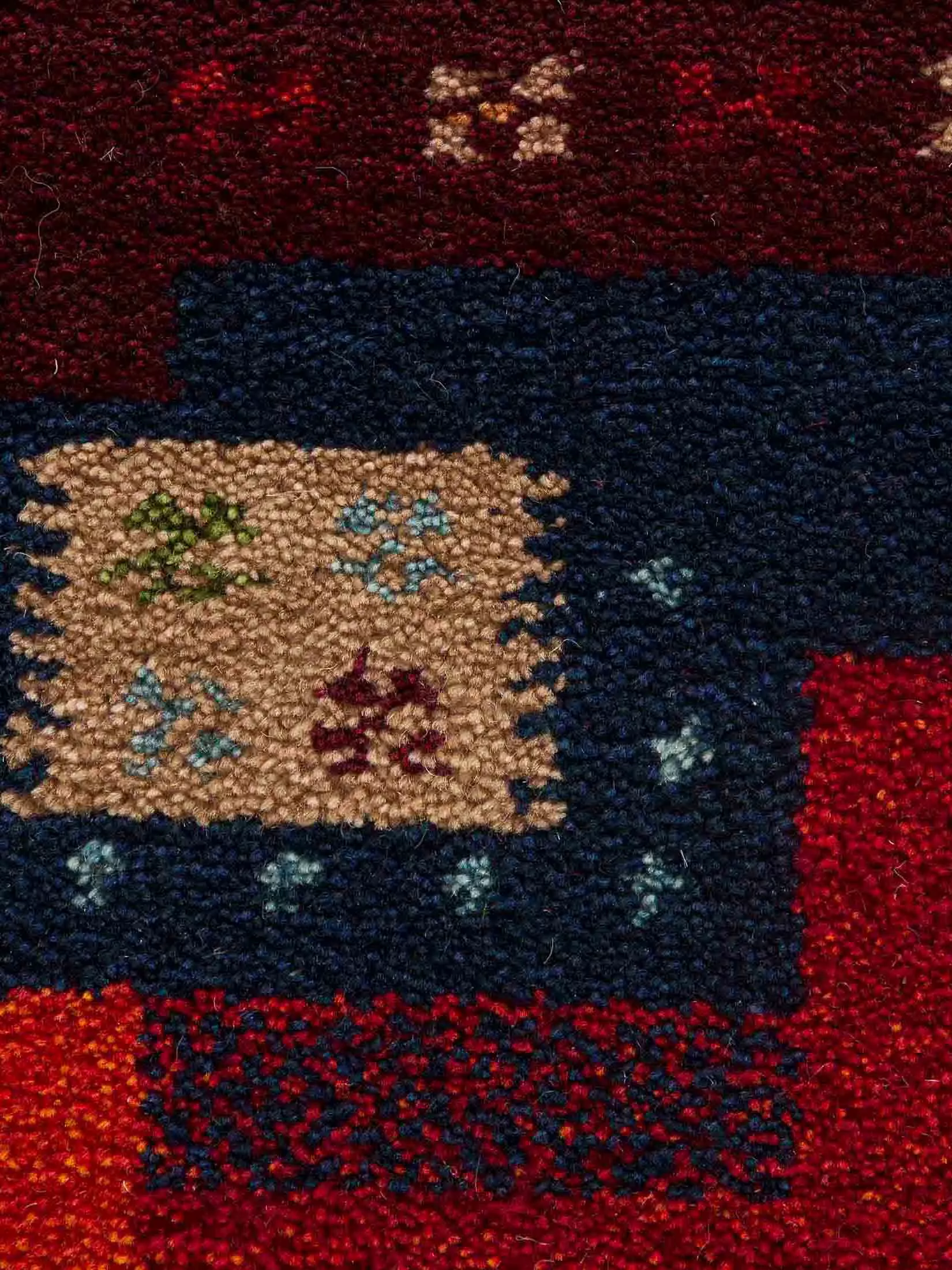 Bikapur Gabbeh-Teppich, Multired