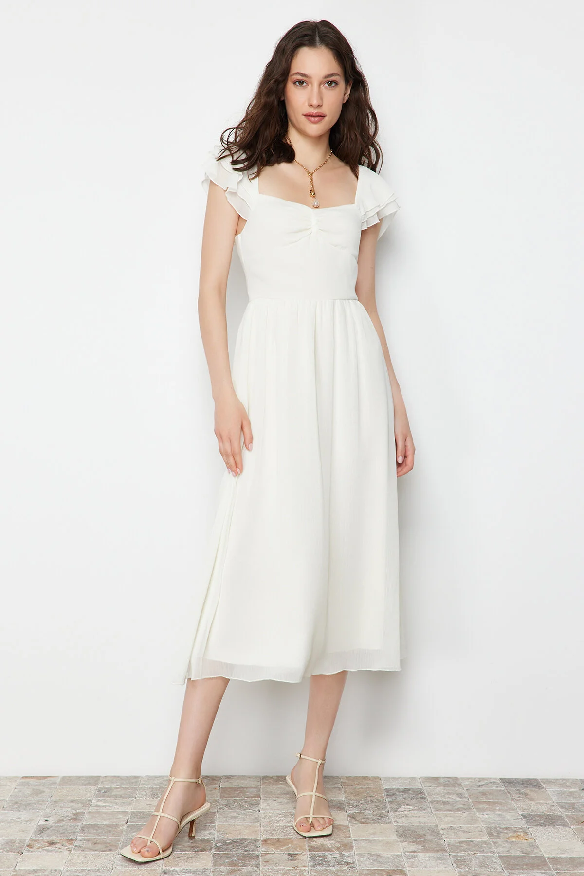 Trendyol Collection  Ecru gewebtes Midikleid TWOSS24EL00541