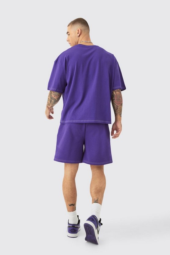 Kastiges Oversize T-Shirt mit Kontrast-Naht & Shorts