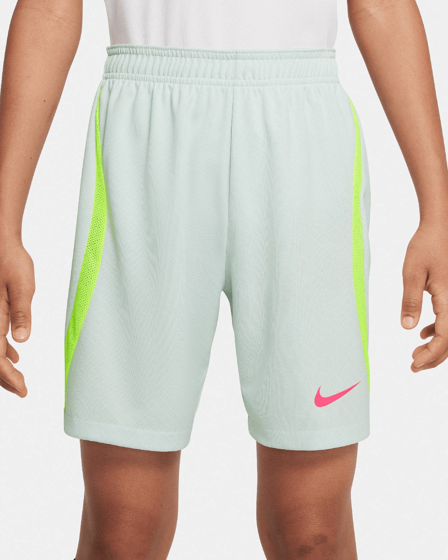 Futbalové šortky Nike Strike Jr FD0314-043