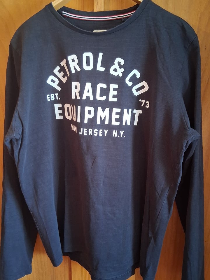 Petrol Industries Longsleeve ⭐ dunkel Blau XL.... eher L... wurde nur wenige Male getragen...da zu klein günstig kaufen L