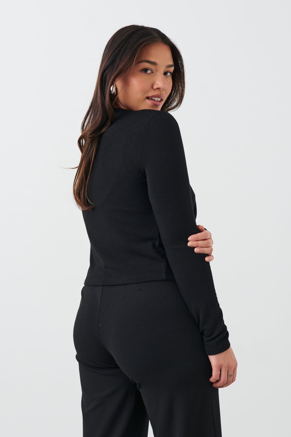 One button cardigan