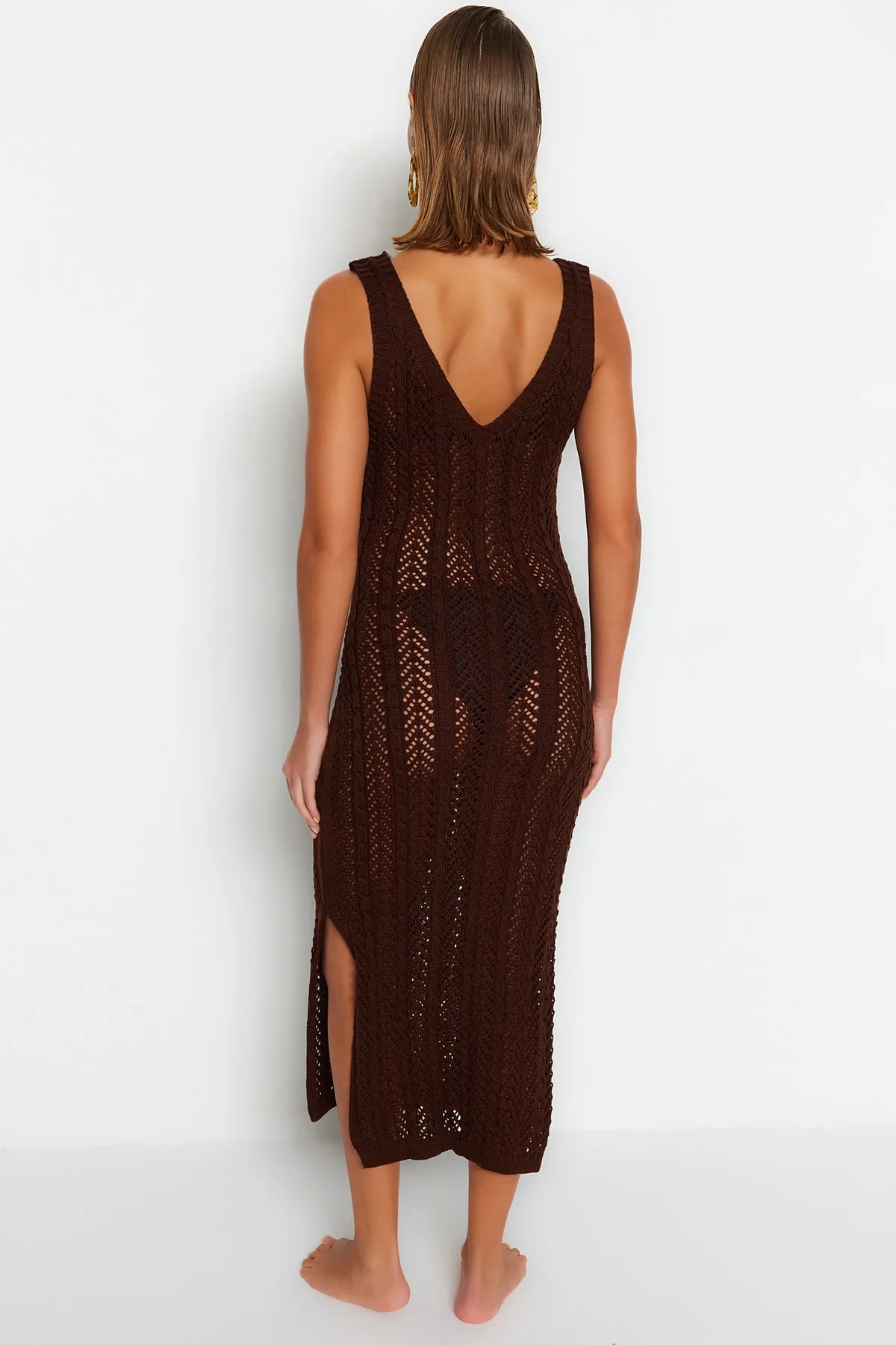 Trendyol Collection  Braunes, tailliertes Midi-Strandkleid aus Strick TBESS23EL00226