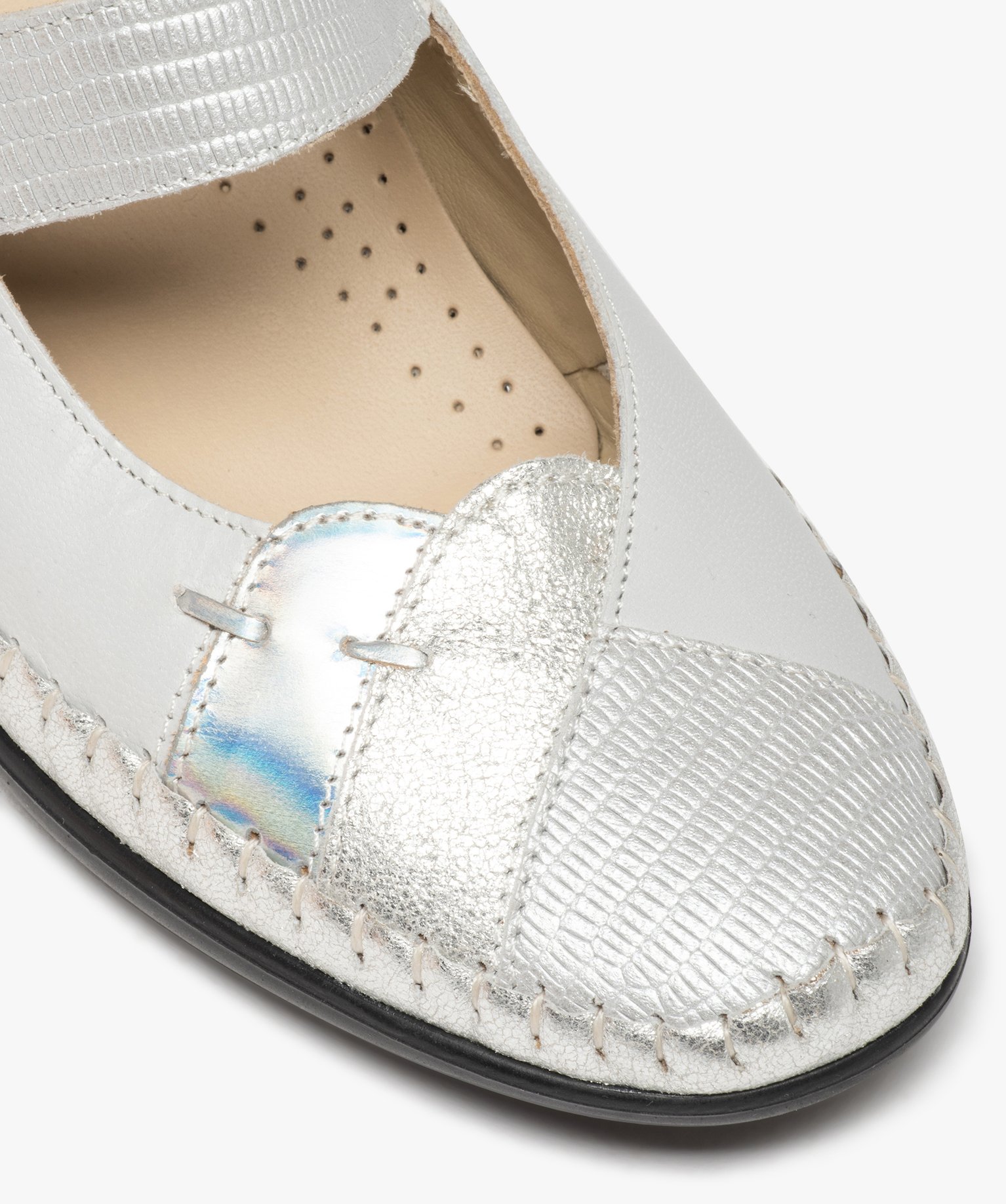 Escarpins confort femme en cuir détails brillants gris clair | GEMO