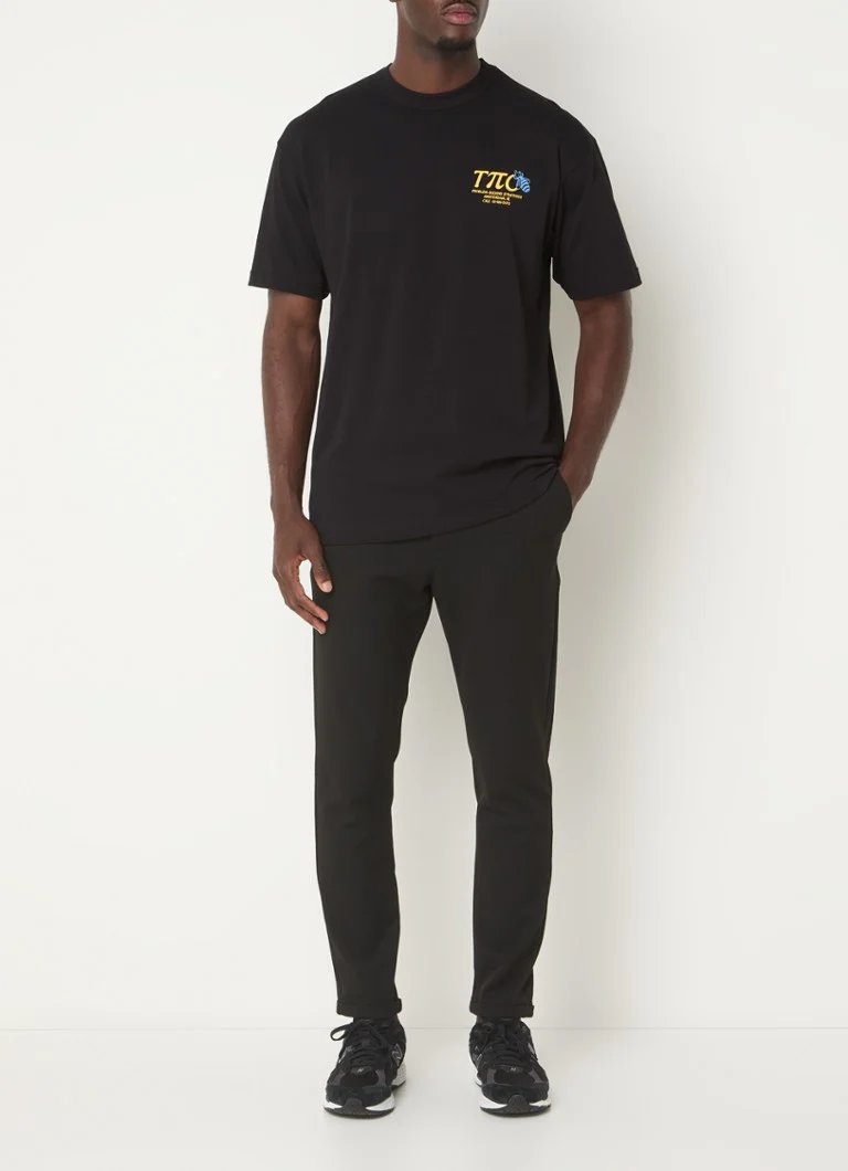Tricou nou și original Busy Bee, cu logo și imprimeu pe spate.