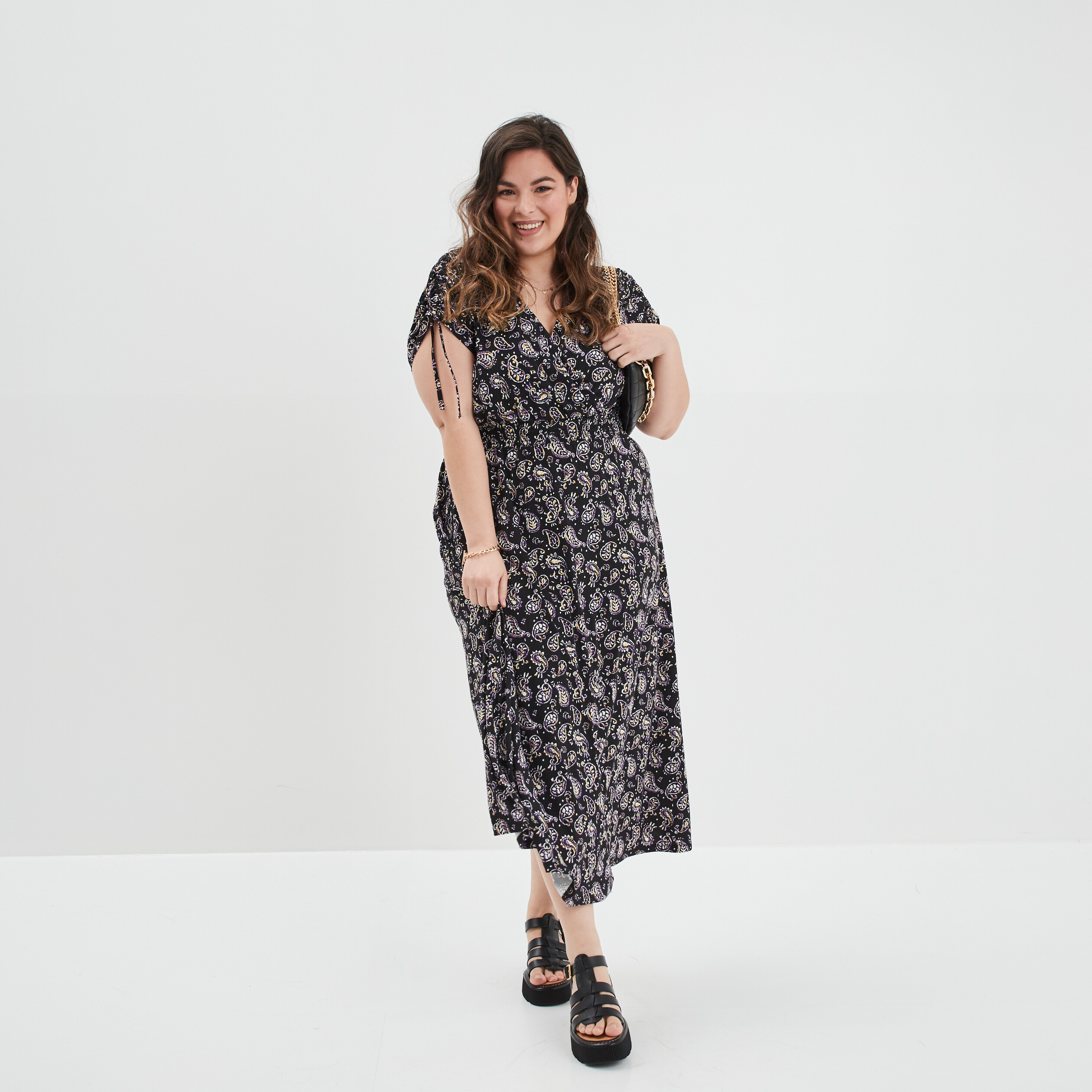 Robe longue smockée col cache-coeur noir femme grande taille | La Halle