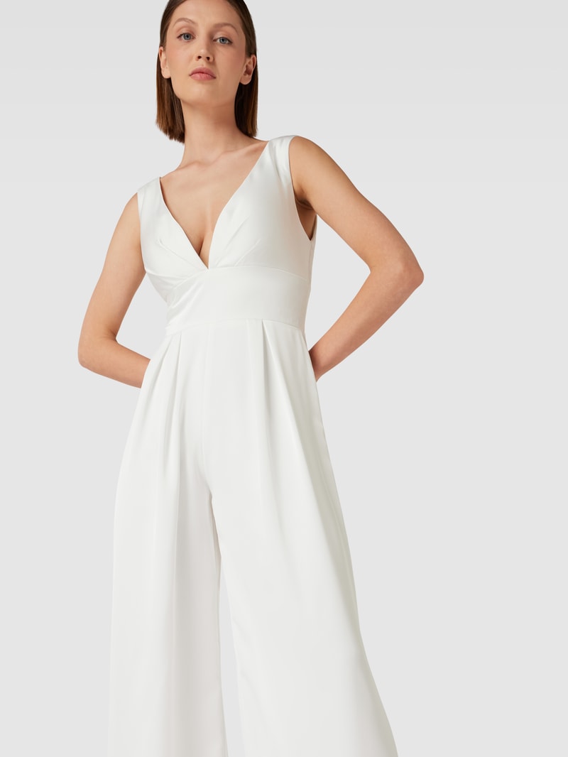 Jumpsuit mit V-Ausschnitt in offwhite