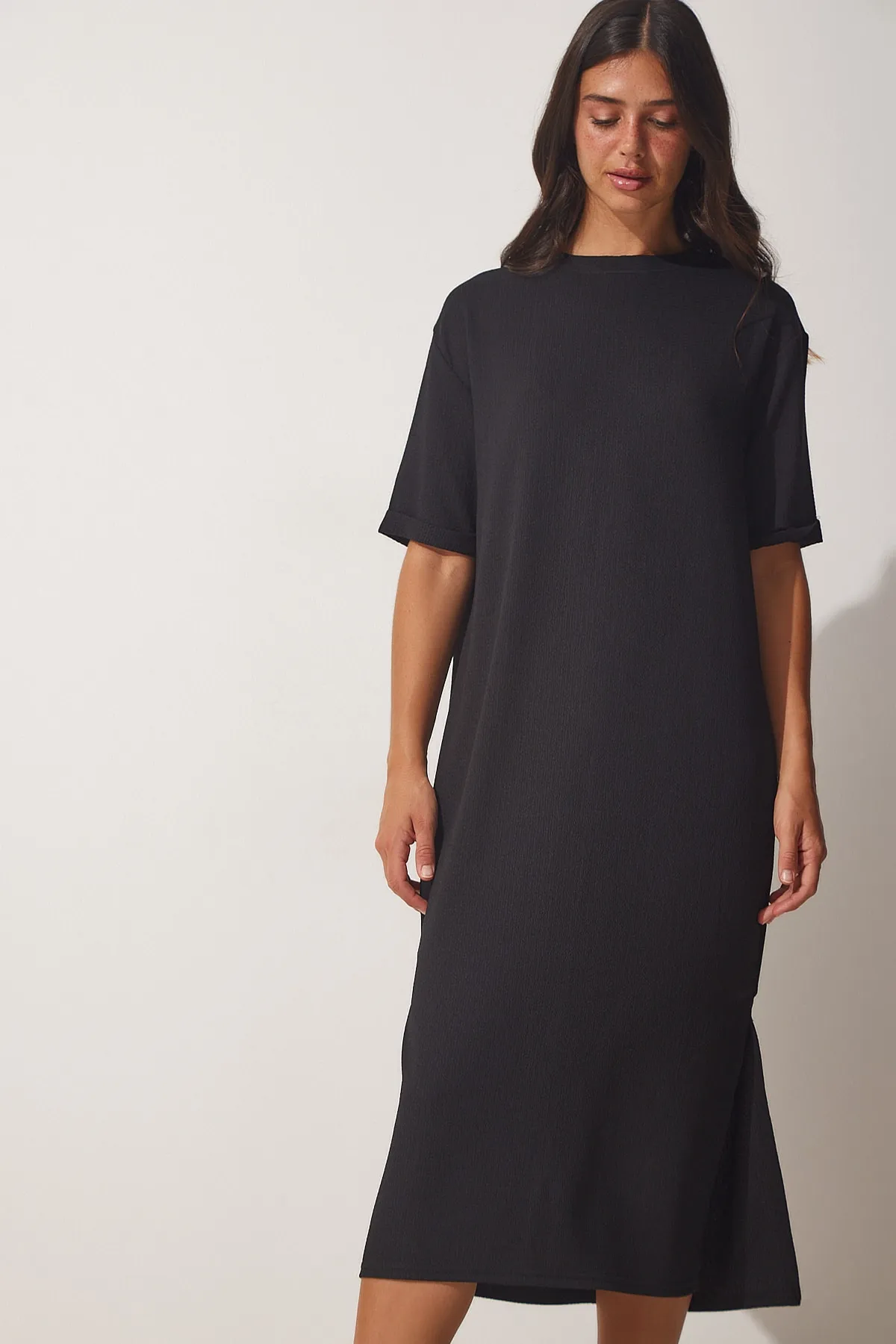 Happiness İstanbul  Schwarzes strukturiertes Daily Midi-Strickkleid für Damen LH00037