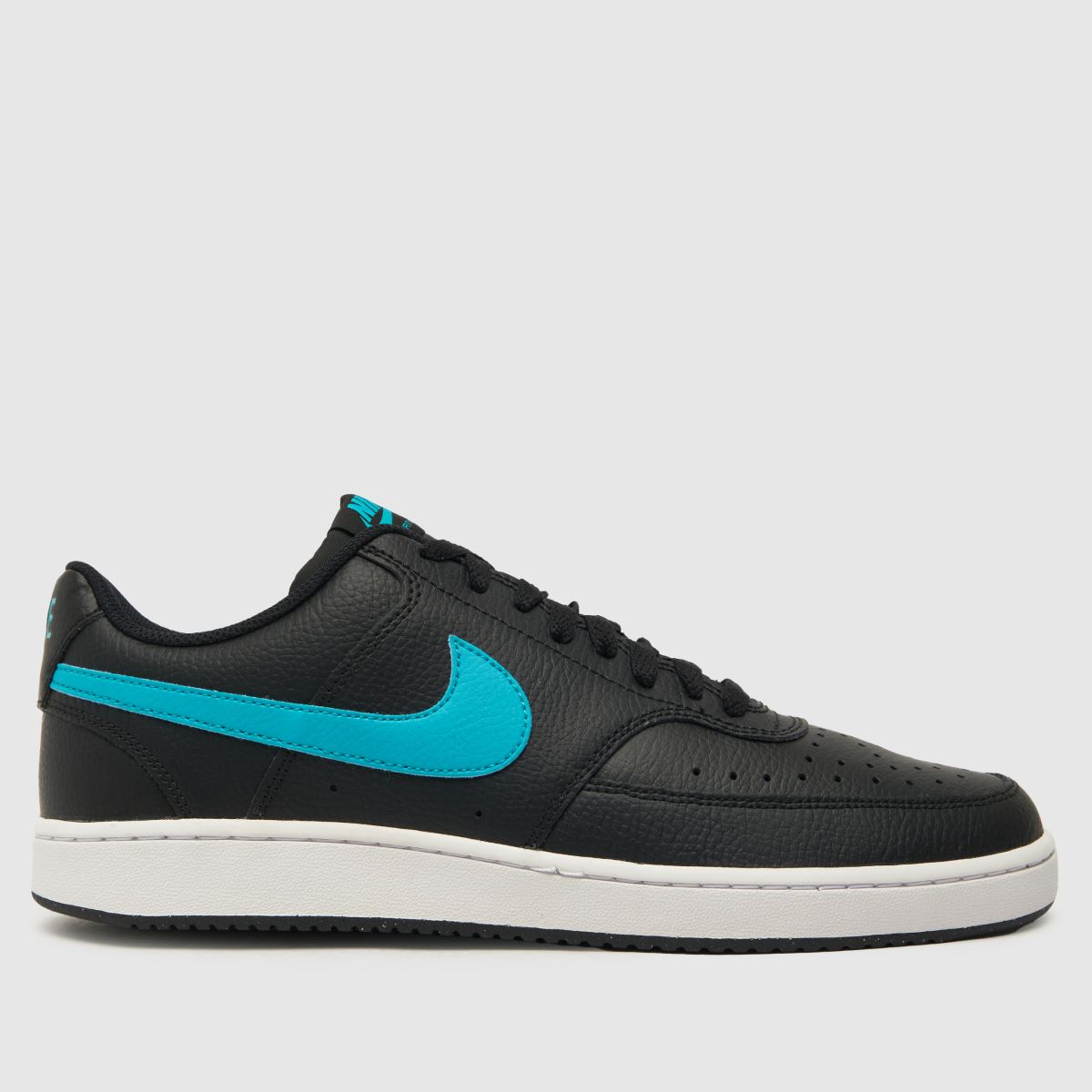 Športni copati Nike Court Vision v črni in modri barvi